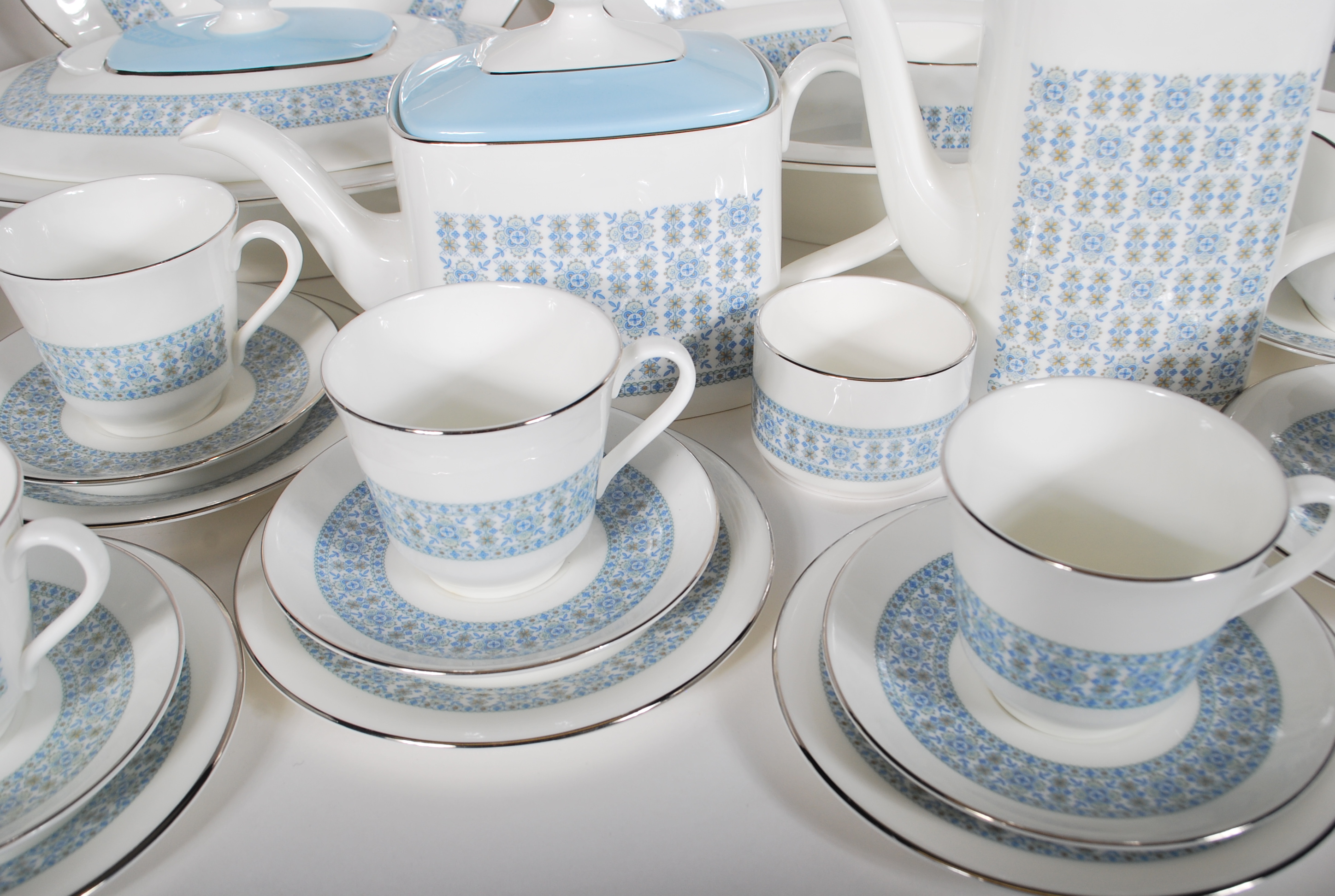 An extensive Royal Doulton bone China service in the Counterpoint pattern, consisting of coffee - Image 6 of 15