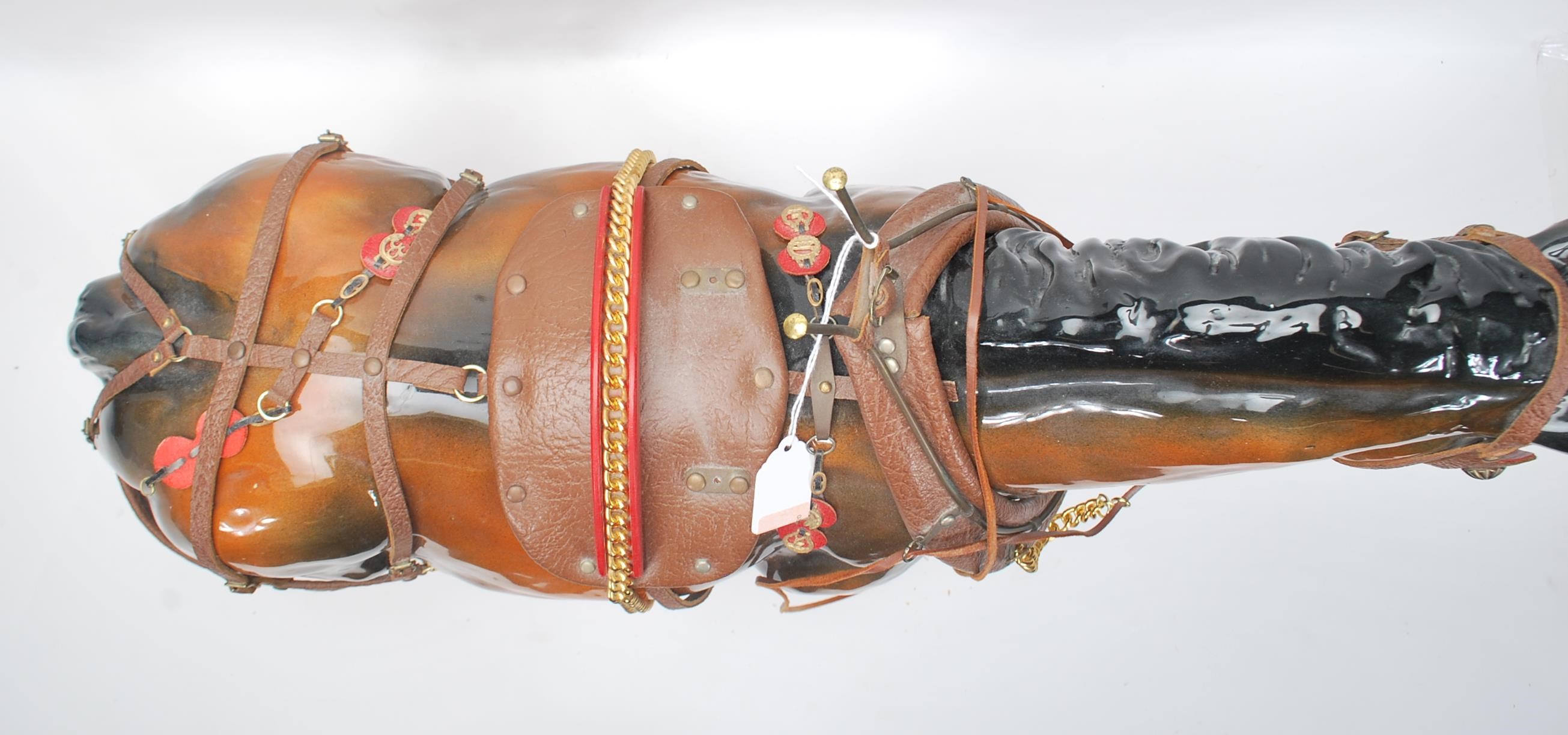 A large vintage 20th Century ceramic figure ornament of a shire horse in the manor of Beswick having - Image 5 of 6