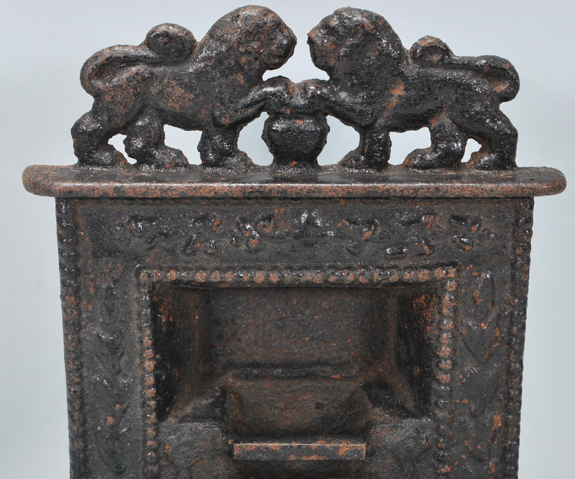 A 19th Century Victorian cast iron miniature tradesman's sample / novelty door stop in the form of a - Bild 5 aus 6