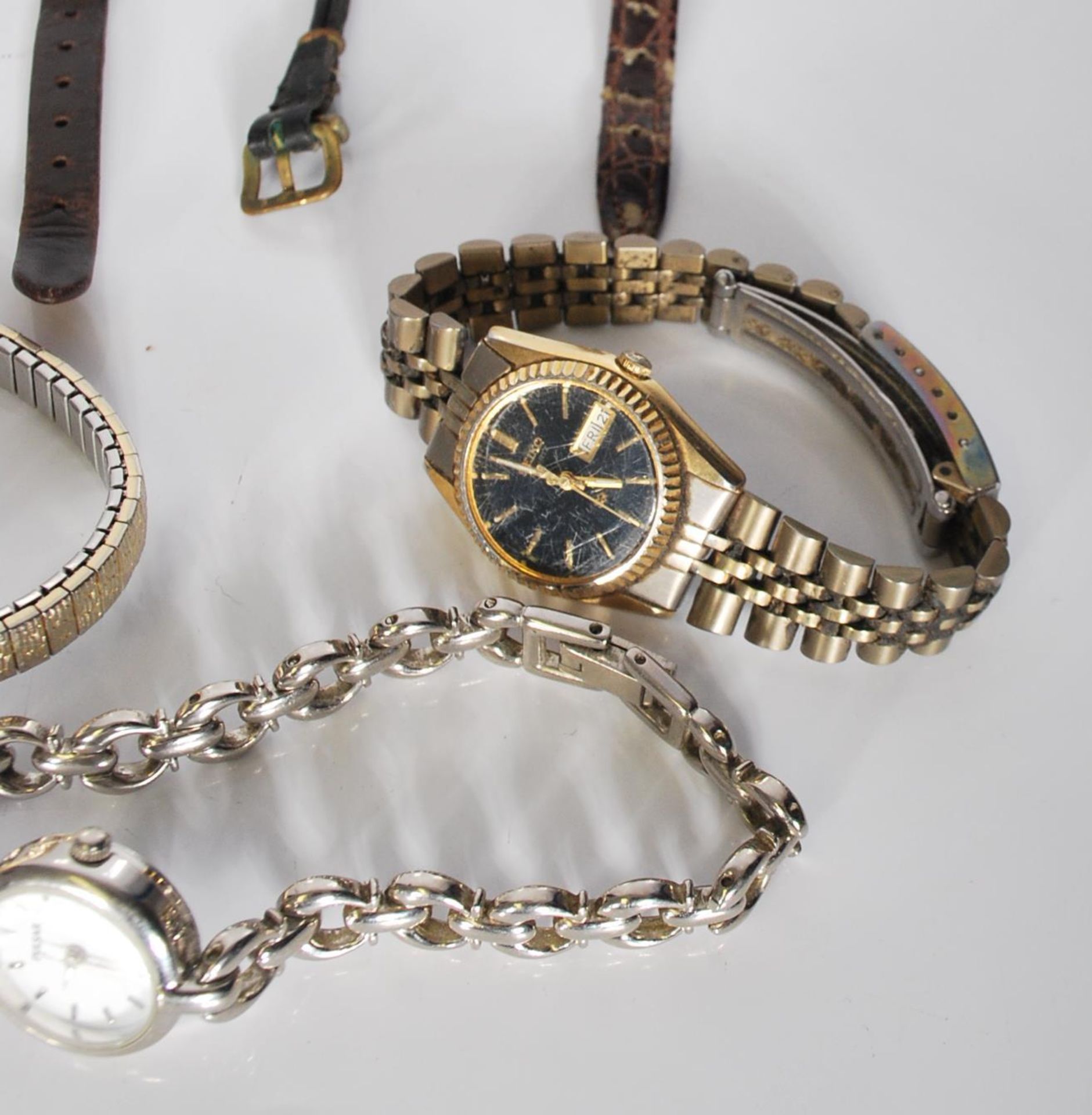 A collection of vintage ladies cocktail watches to include an Omega cocktail watch with baton - Bild 4 aus 12