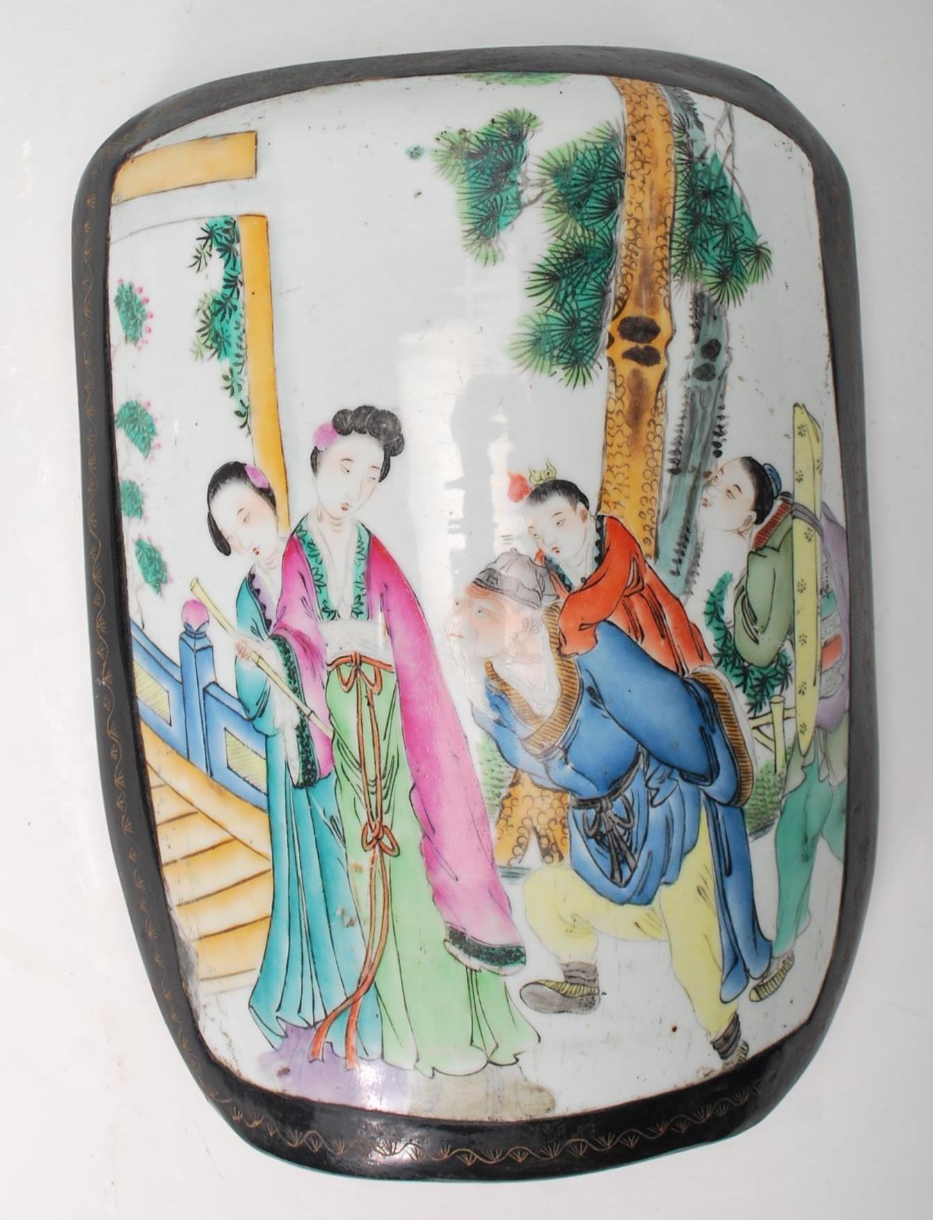 A Chinese lacquered two layer marriage box of rect - Image 4 of 6