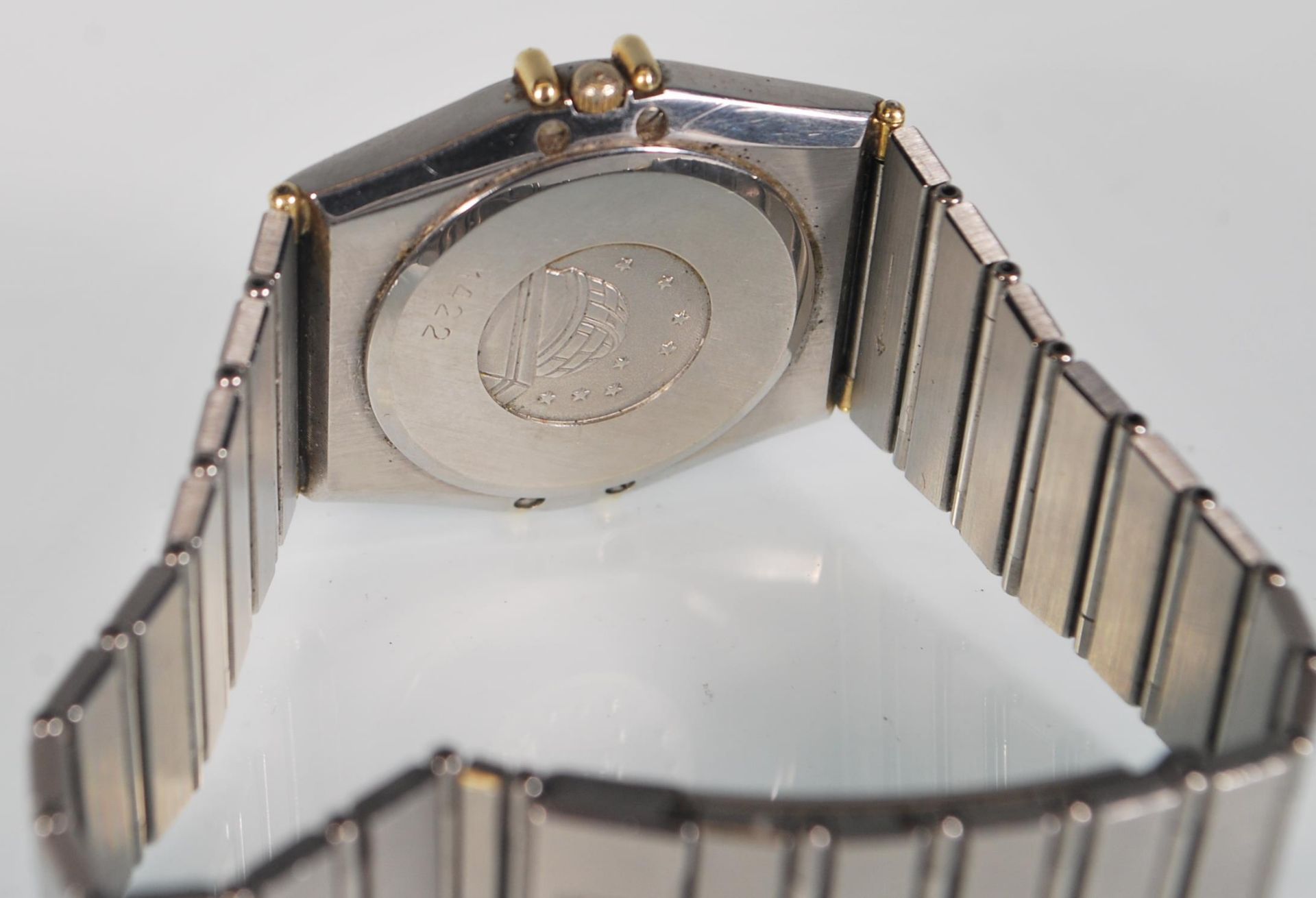 A gentleman's vintage Omega Constellation chronometer quartz watch. Having a round face with a - Bild 5 aus 8