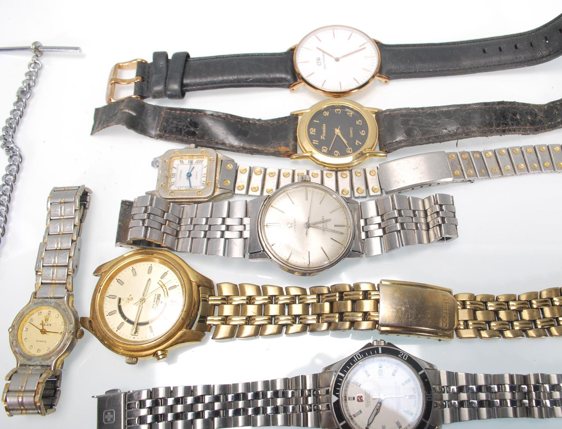 A mixed collection of vintage wrist and pocket watches to include a gold plated full hunter pocket - Bild 2 aus 8