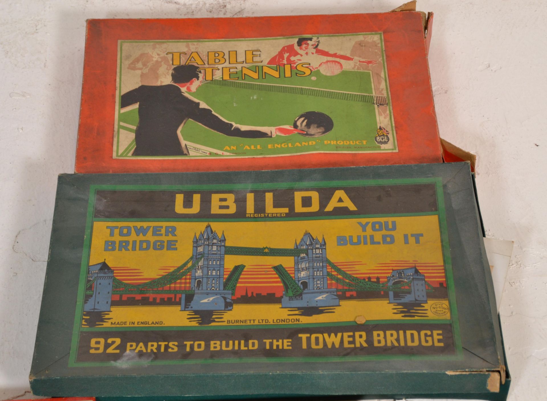 A collection of vintage board games to include Monopoly, Paradise ring puzzles, Cunard White Star