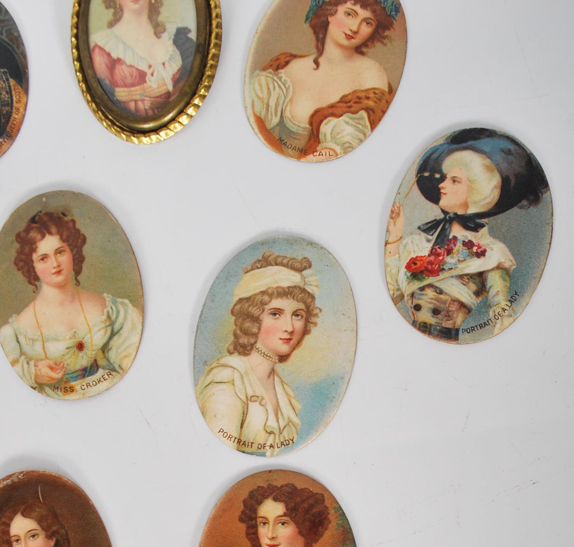 A collection of 14 portrait miniature printed panels of oval form on metal backs depicting Henrietta - Bild 4 aus 7