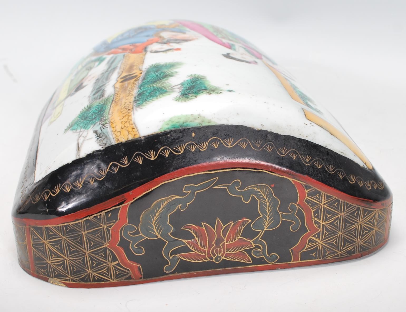 A Chinese lacquered two layer marriage box of rect - Image 6 of 6