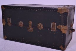 An early 20th century American fitted steamer trunk - travel chestl The hard body with bracket