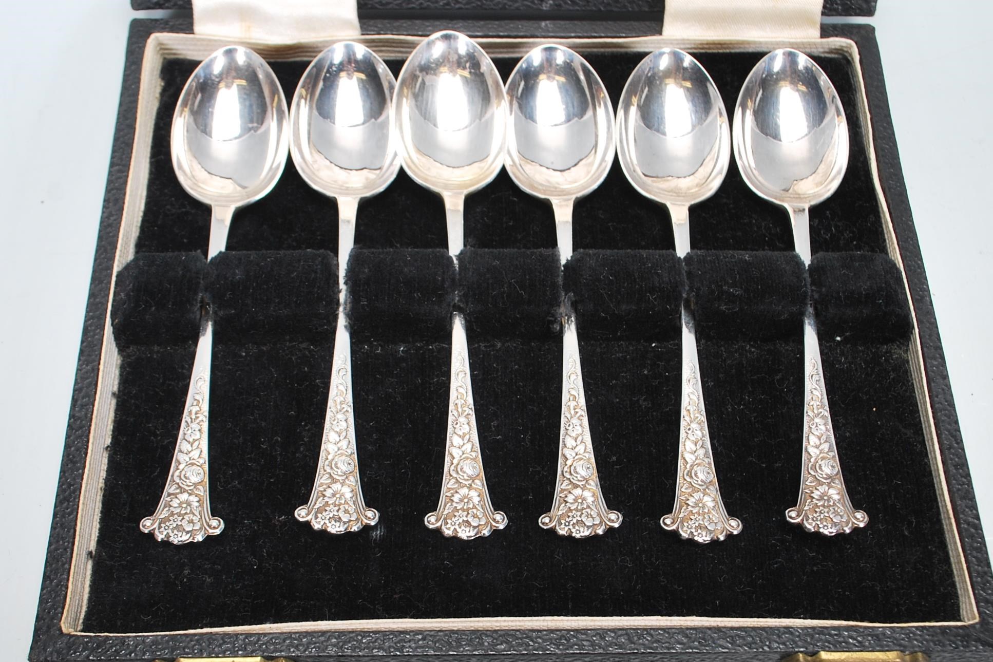 Two boxed sets of six silver hallmarked tea spoons to include a set of R W Hewett & Co spoons having - Image 4 of 10