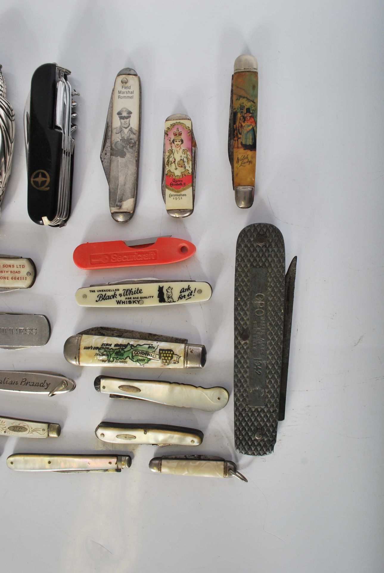 A collection of pocket knives of varying sizes and ages to include a vintage GPO Joseph Allen & Sons - Bild 5 aus 10