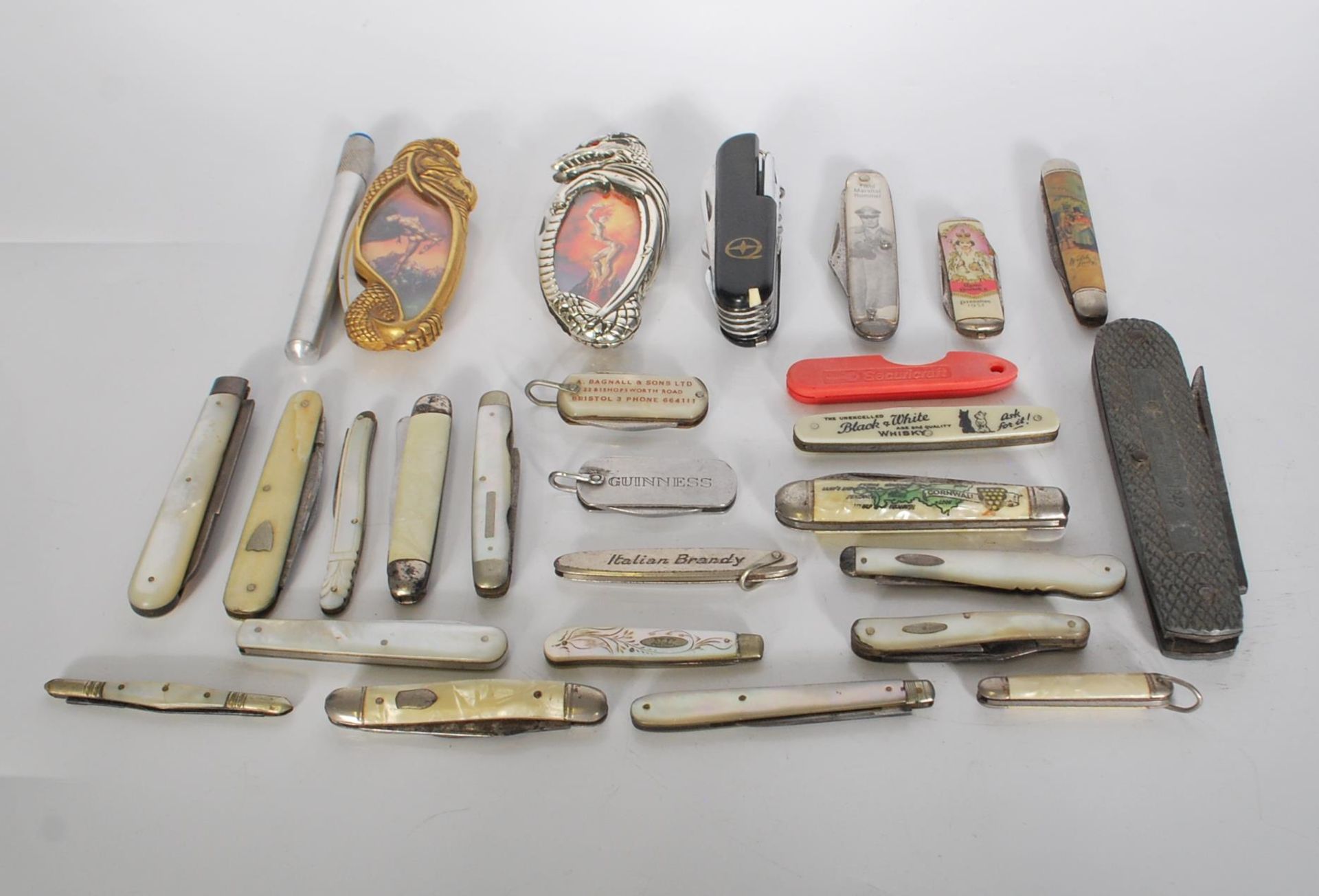 A collection of pocket knives of varying sizes and ages to include a vintage GPO Joseph Allen & Sons