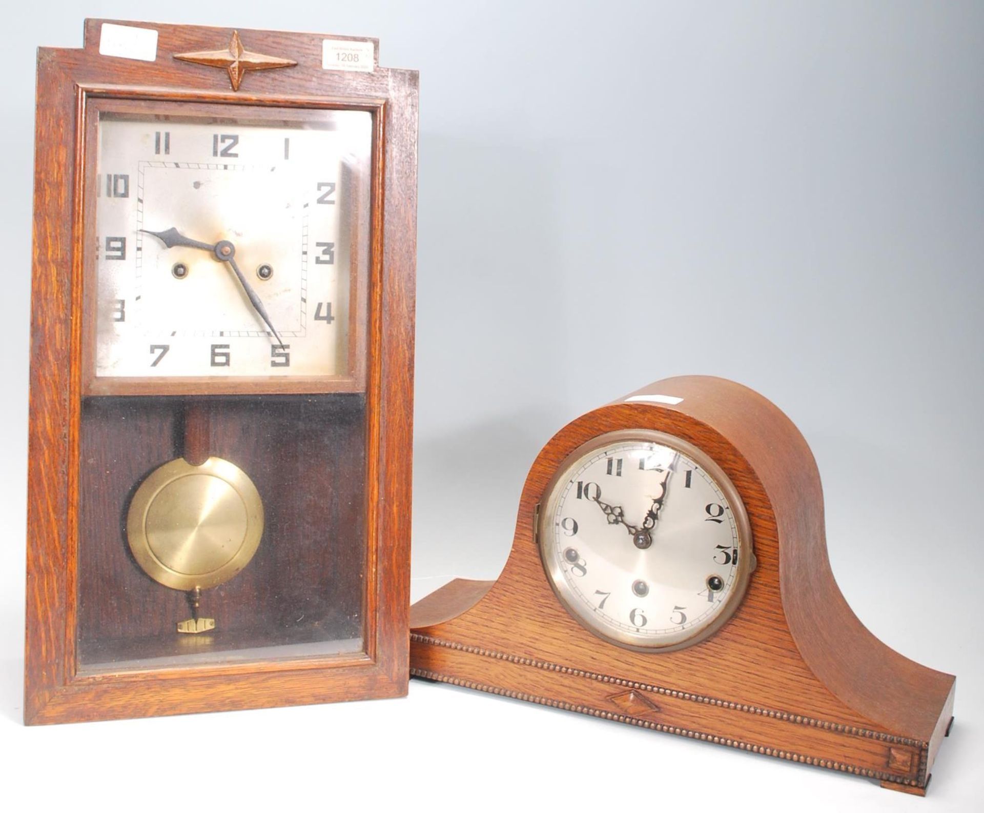 An early 20th century dome top mantel clock with silvered dial and inset brass Westminster chime - Bild 2 aus 18