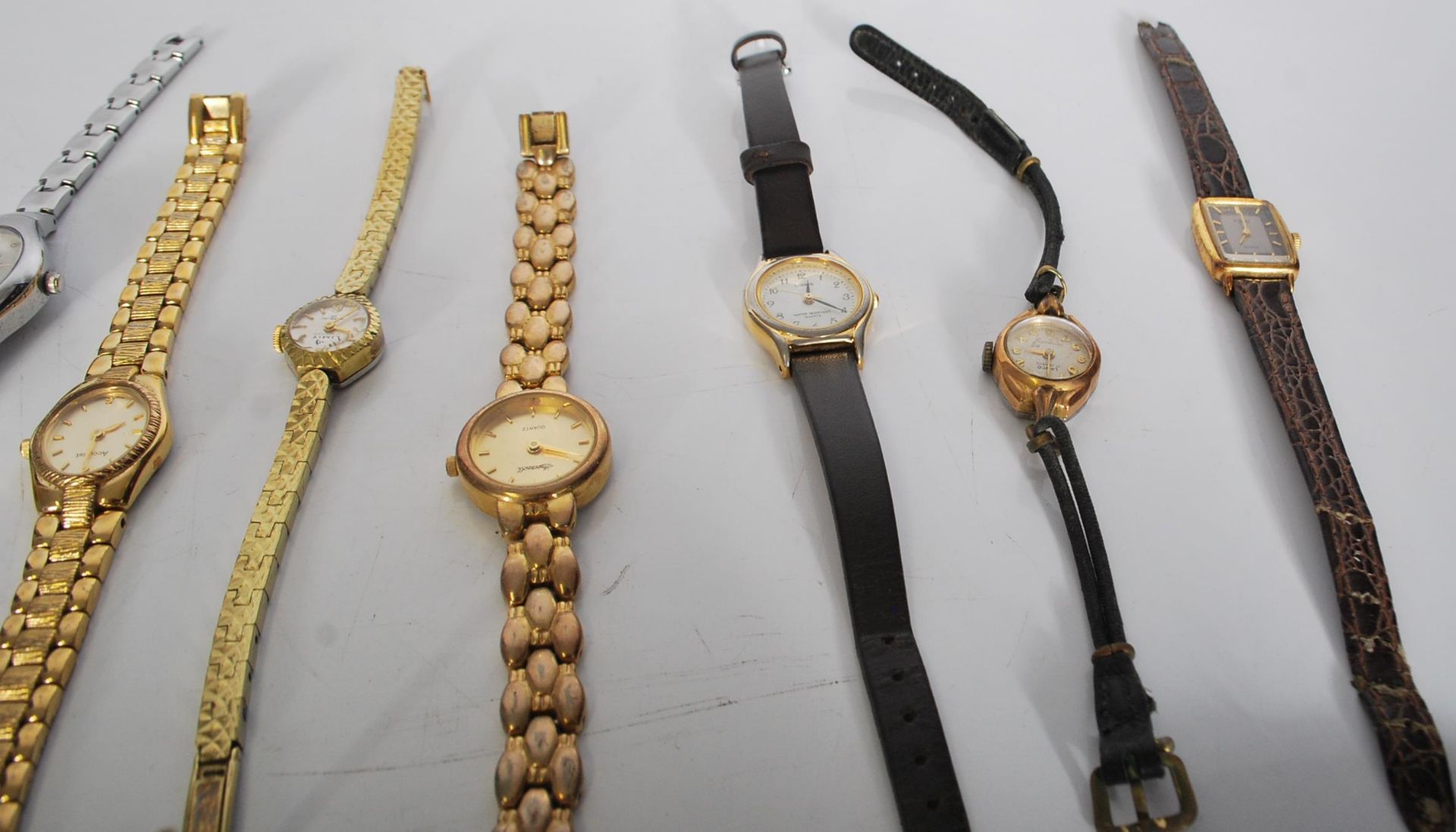 A collection of vintage ladies cocktail watches to include an Omega cocktail watch with baton - Bild 5 aus 12
