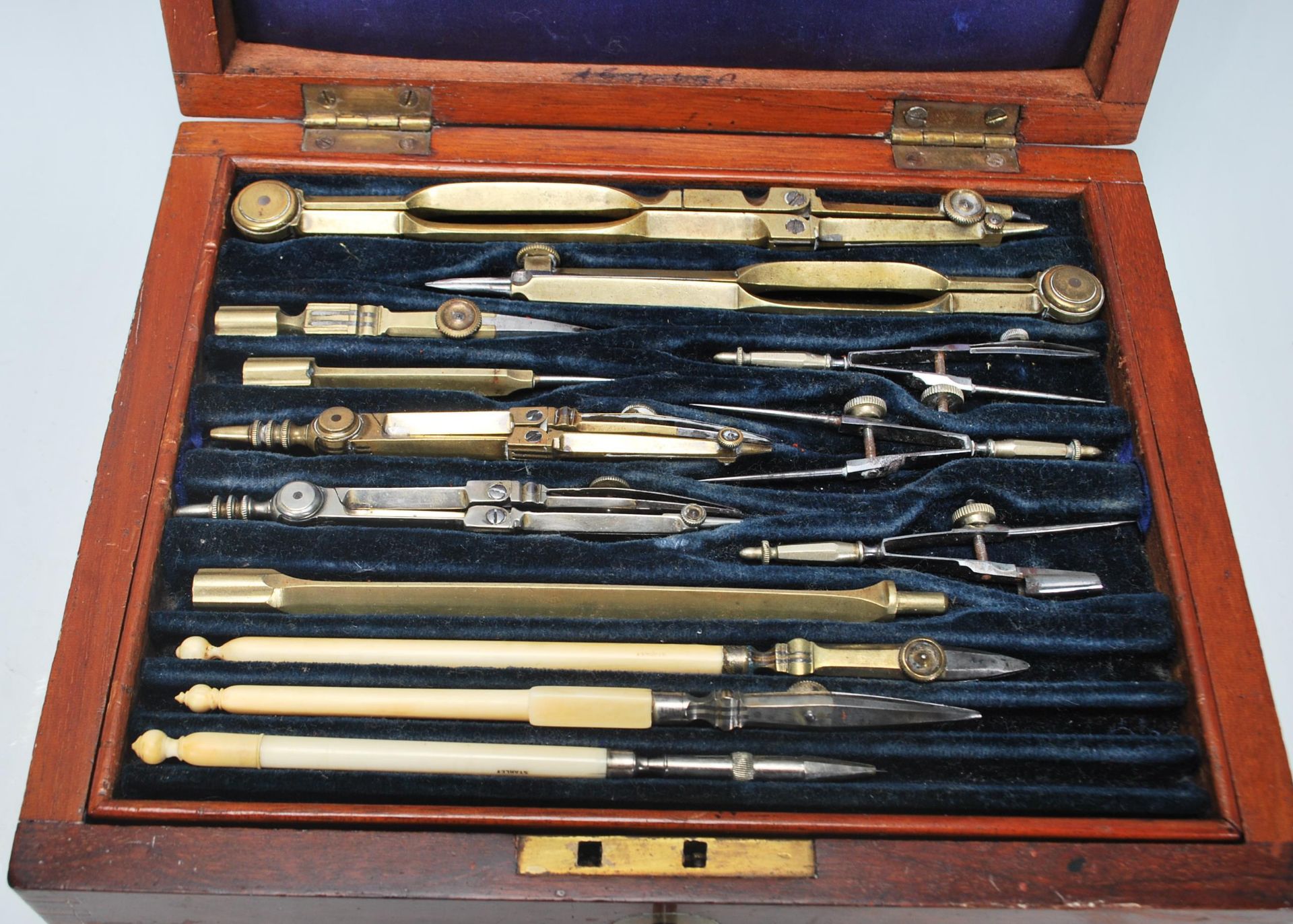 A late 19th Century wooden cased draughtsman set having a fitted blue velvet lined interior complete - Bild 3 aus 5