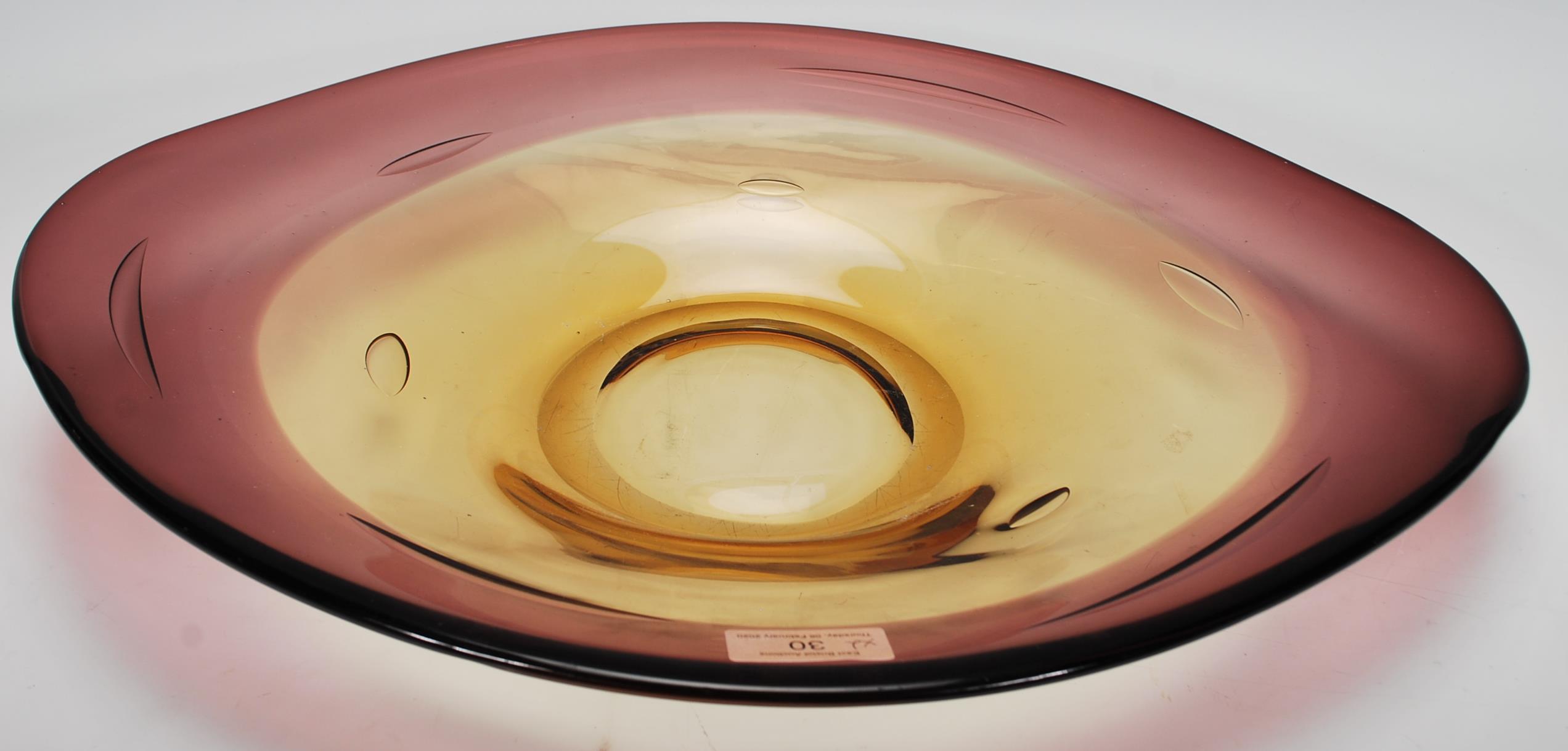 Art Glass - A retro 20th Century oval glass table centrepiece / bowl of cherry and amber colour - Image 5 of 13