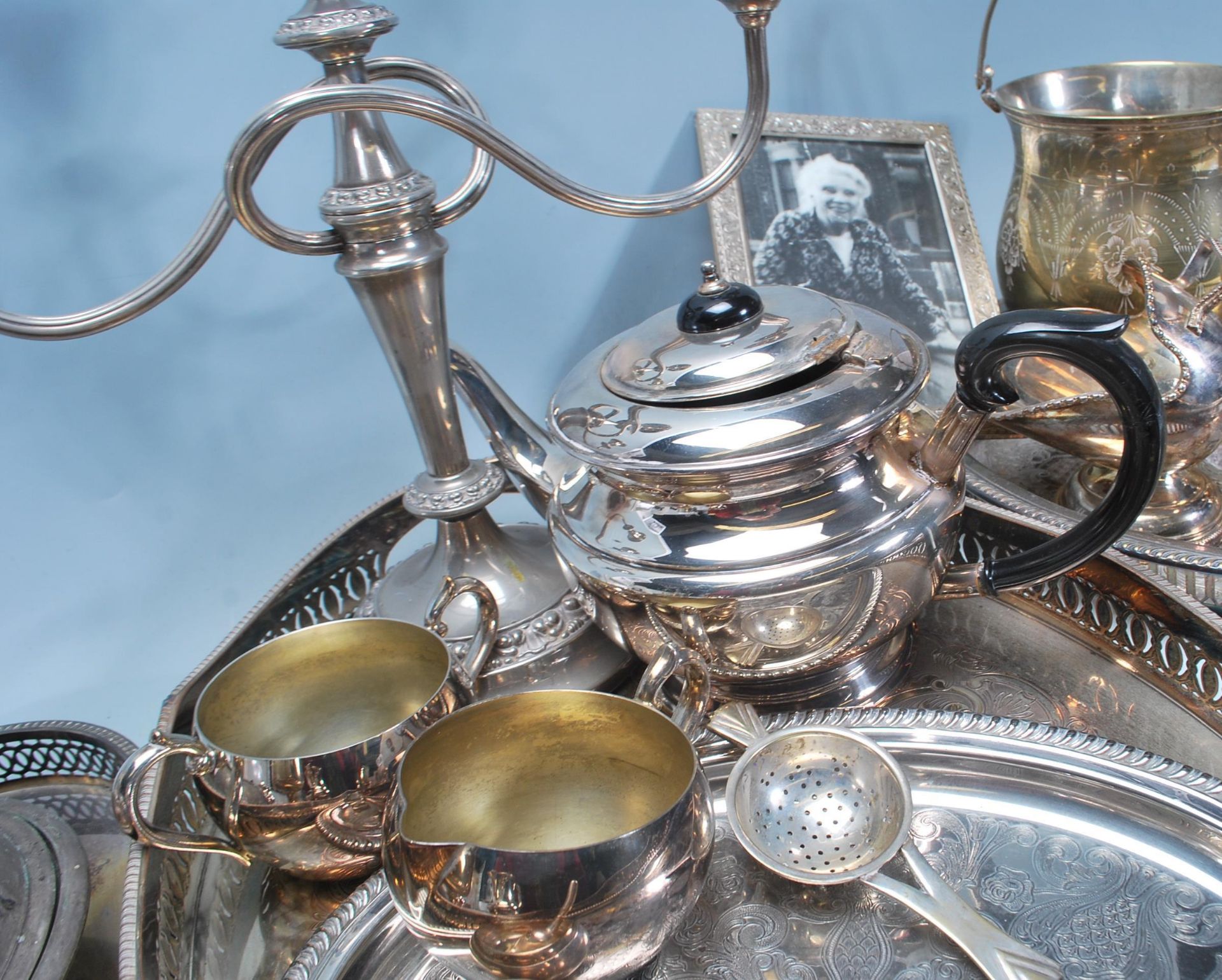 A selection of vintage silver plated items dating from the early 20th Century to include a three - Bild 3 aus 7
