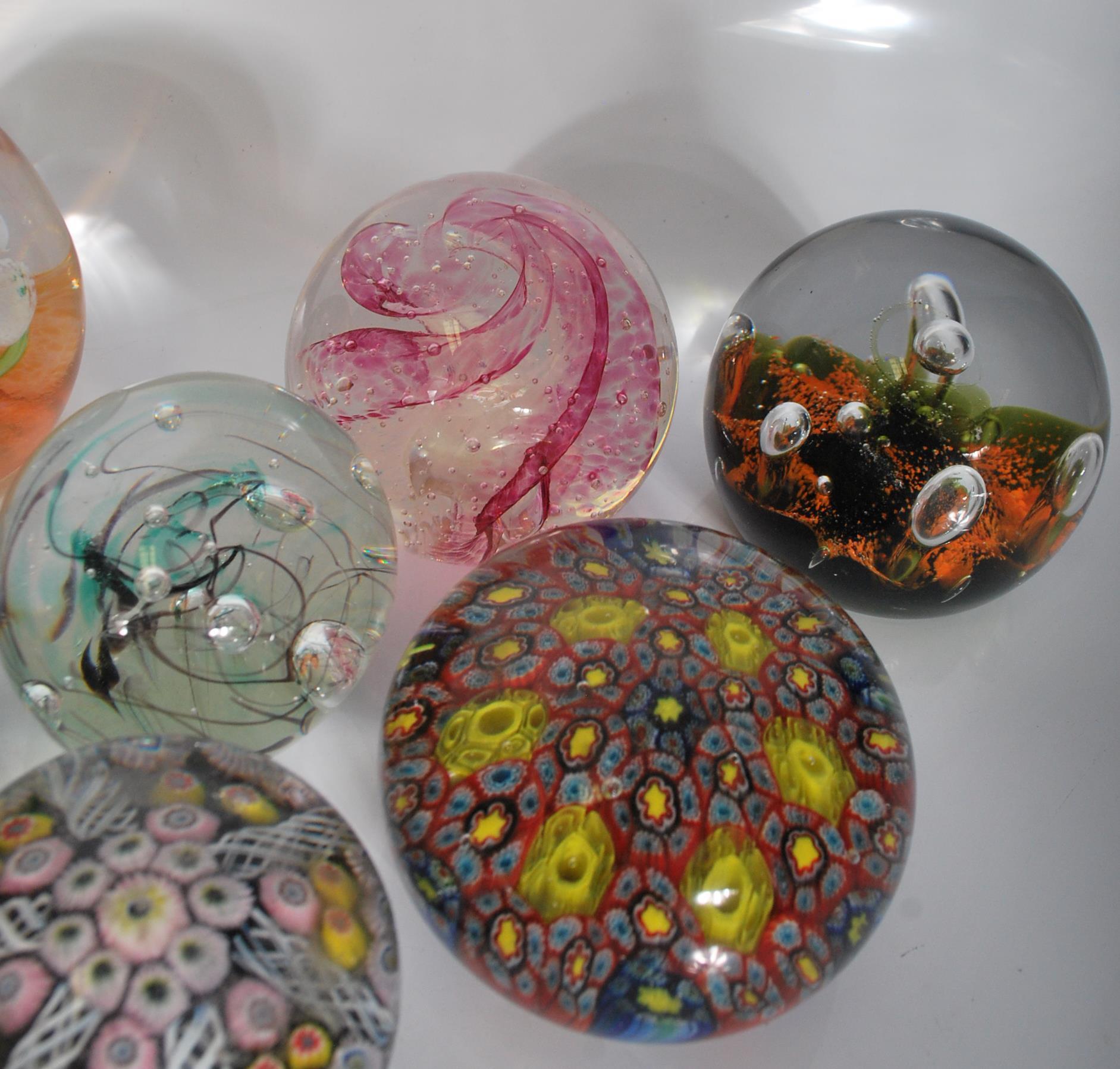 A large collection of 20th century paper weights, to include multi colour floral examples, control - Image 6 of 9