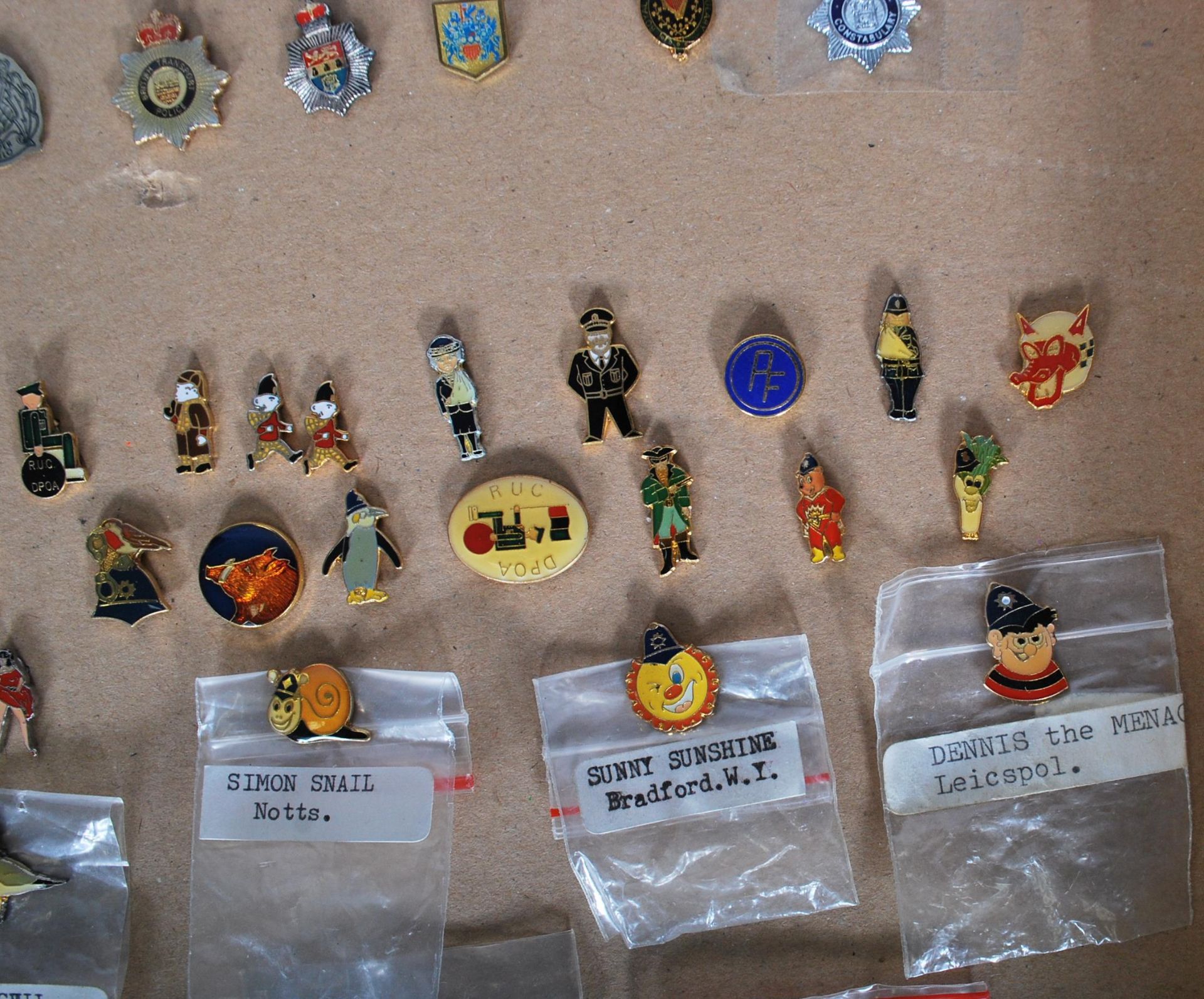 A collection of 20th Century vintage police related enamelled pin badges to include a selection of - Bild 6 aus 6