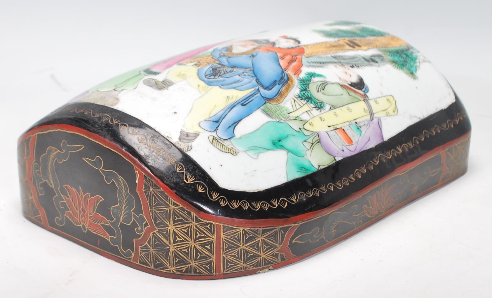 A Chinese lacquered two layer marriage box of rect - Image 5 of 6