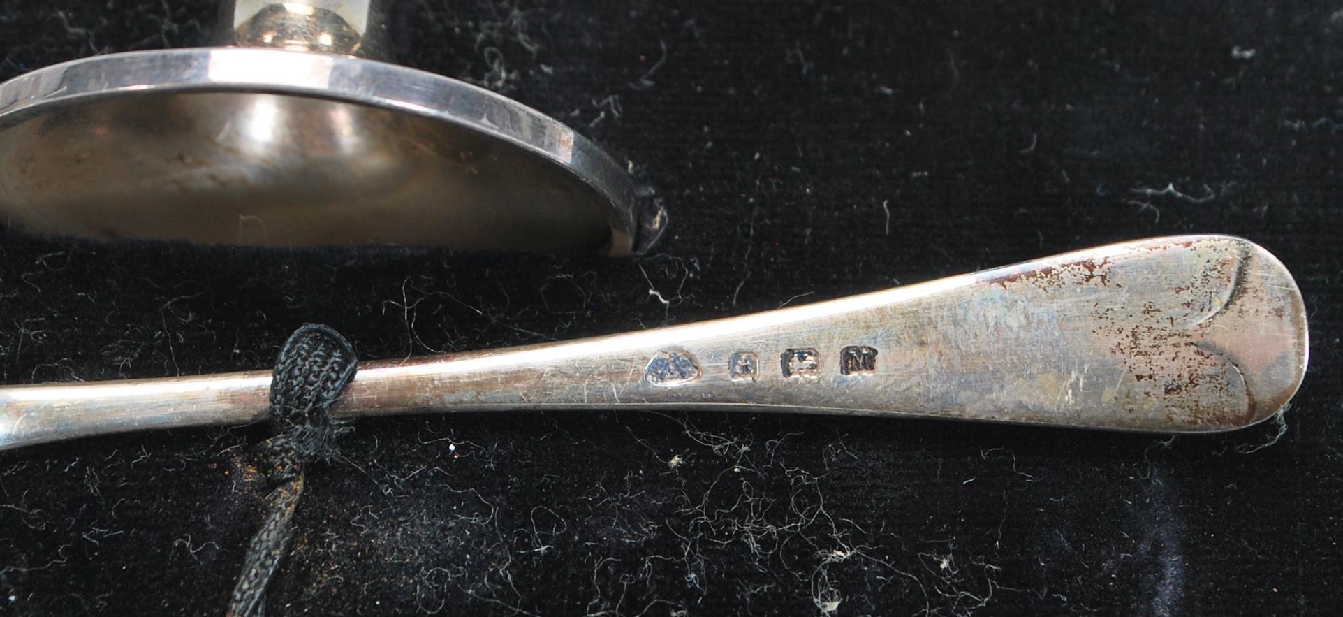 A silver hallmarked engraved child's egg cup and spoon christening set, the spoon and cup each chase - Image 7 of 8