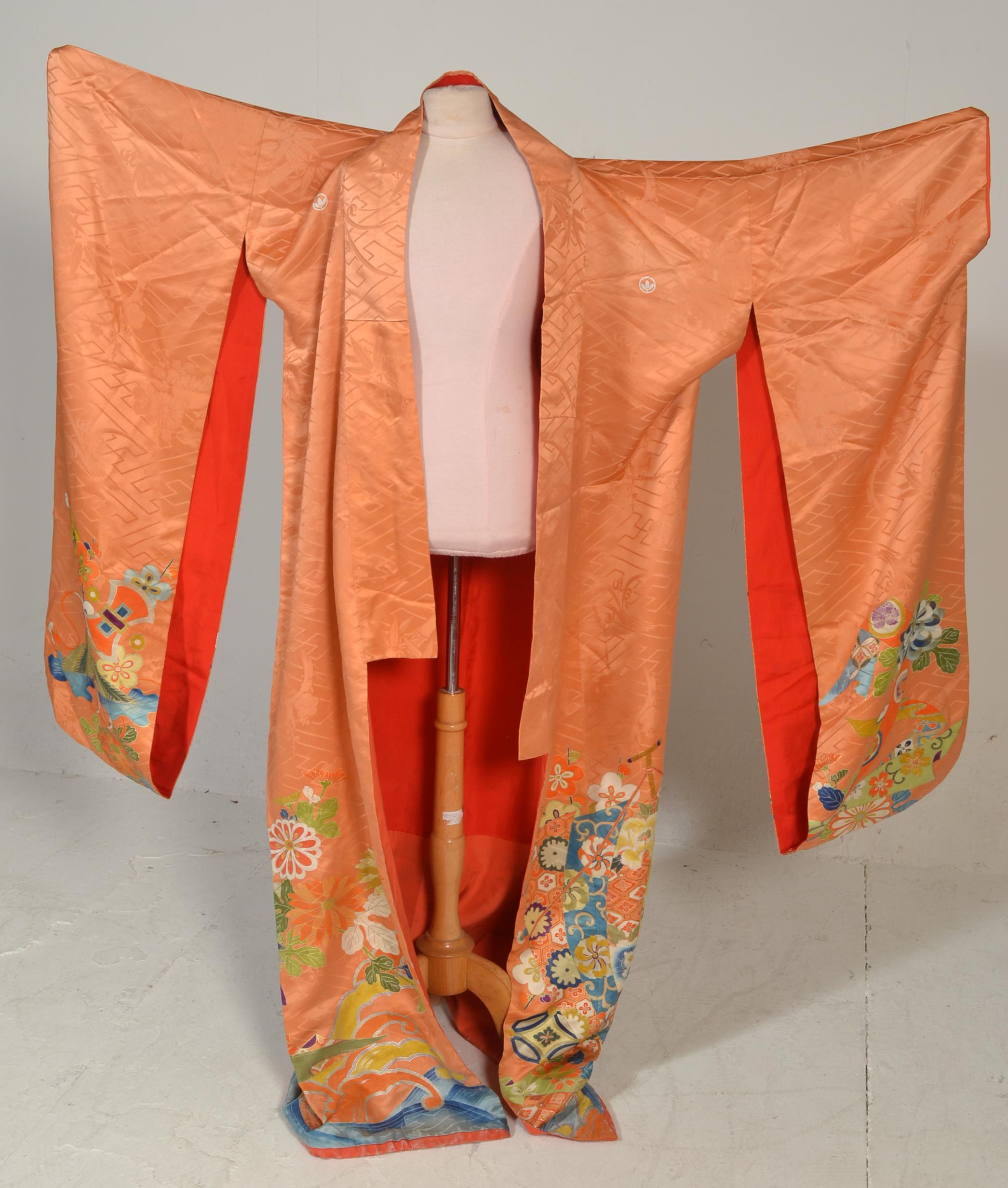 A vintage mid 20th Century 1950's Japanese silk Ki - Image 2 of 8