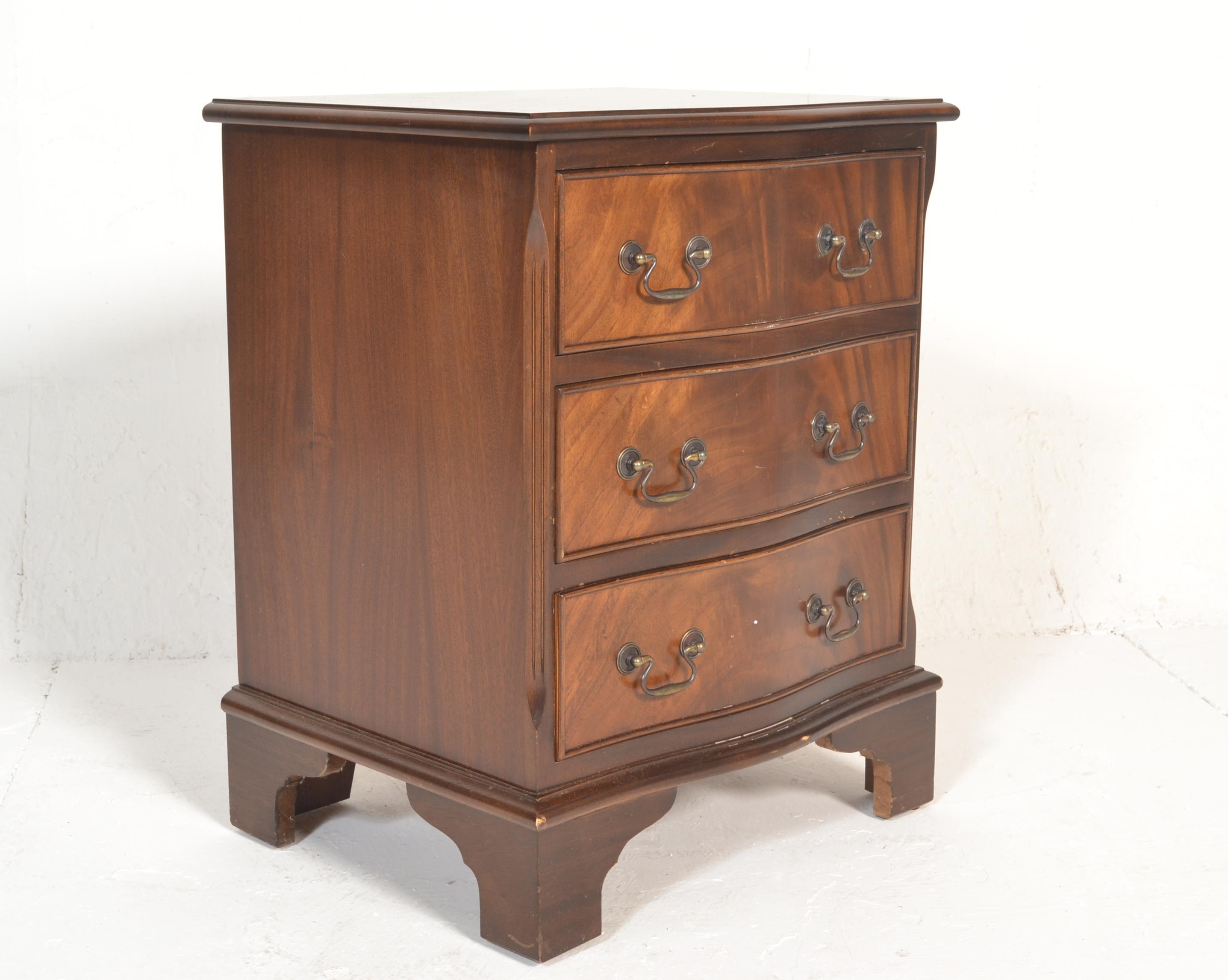 A 20th Century mahogany Regency revival chest of d - Image 3 of 5