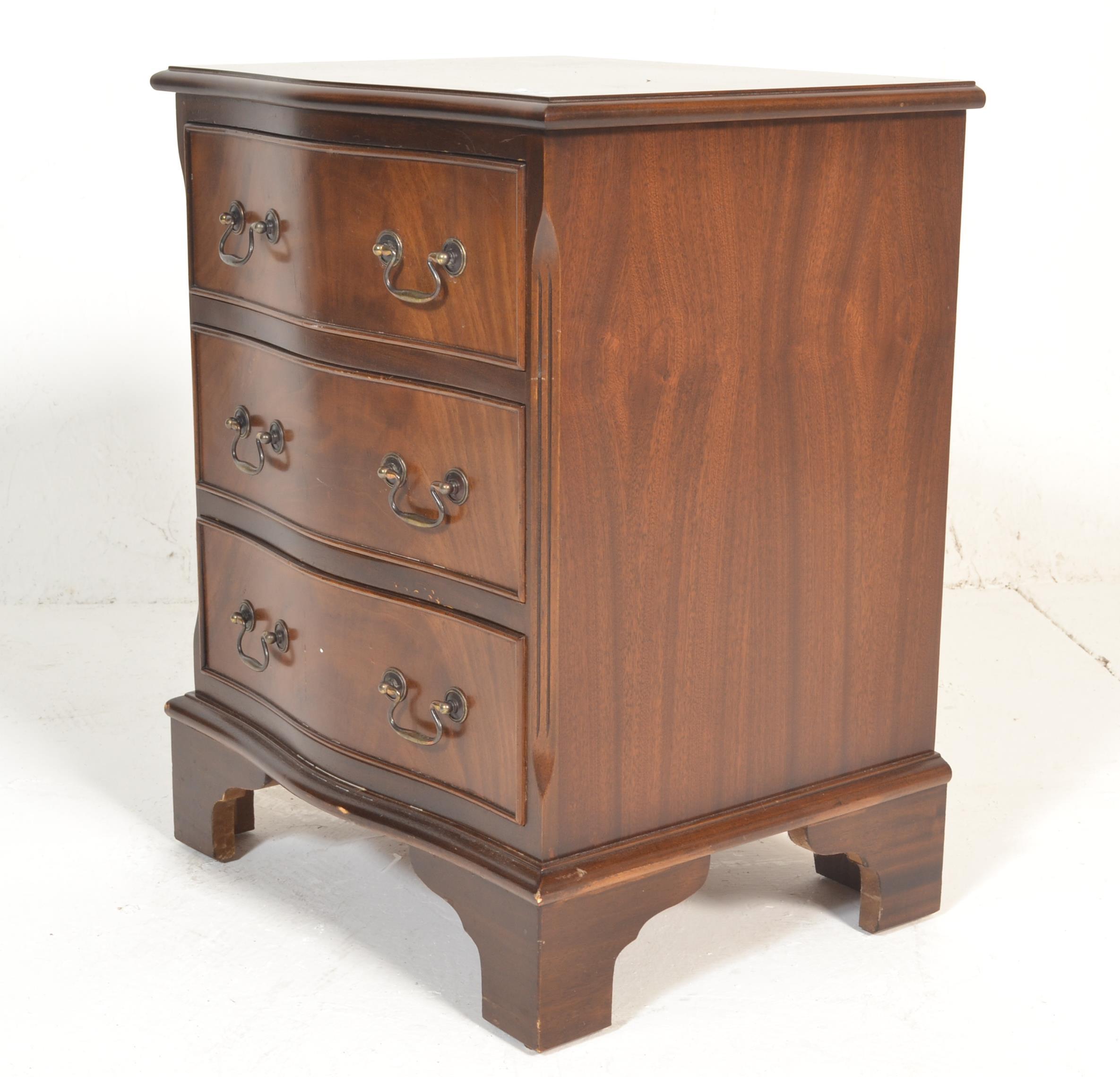 A 20th Century mahogany Regency revival chest of d - Image 5 of 5
