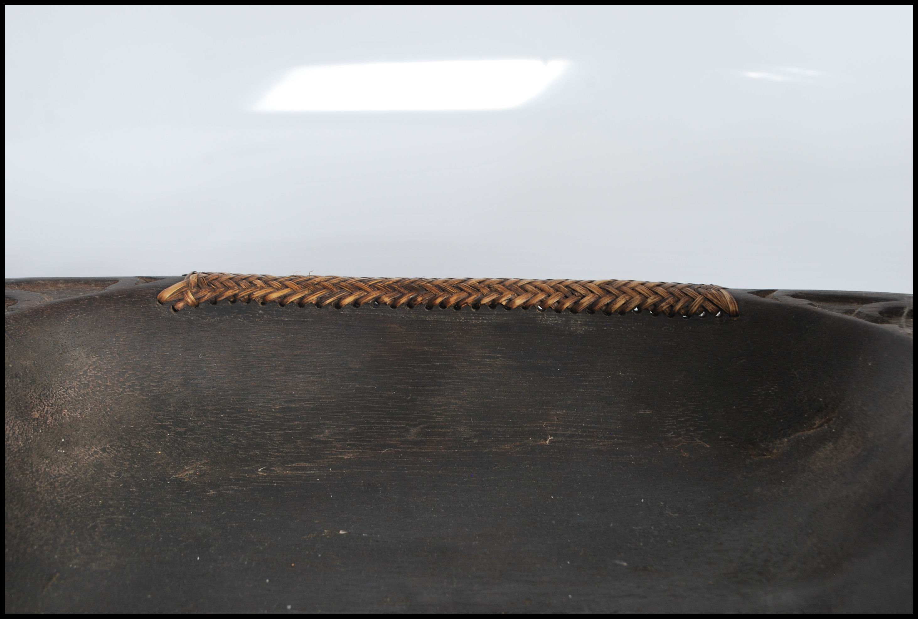 A 20th Century carved African hardwood tribal tray - Image 3 of 8