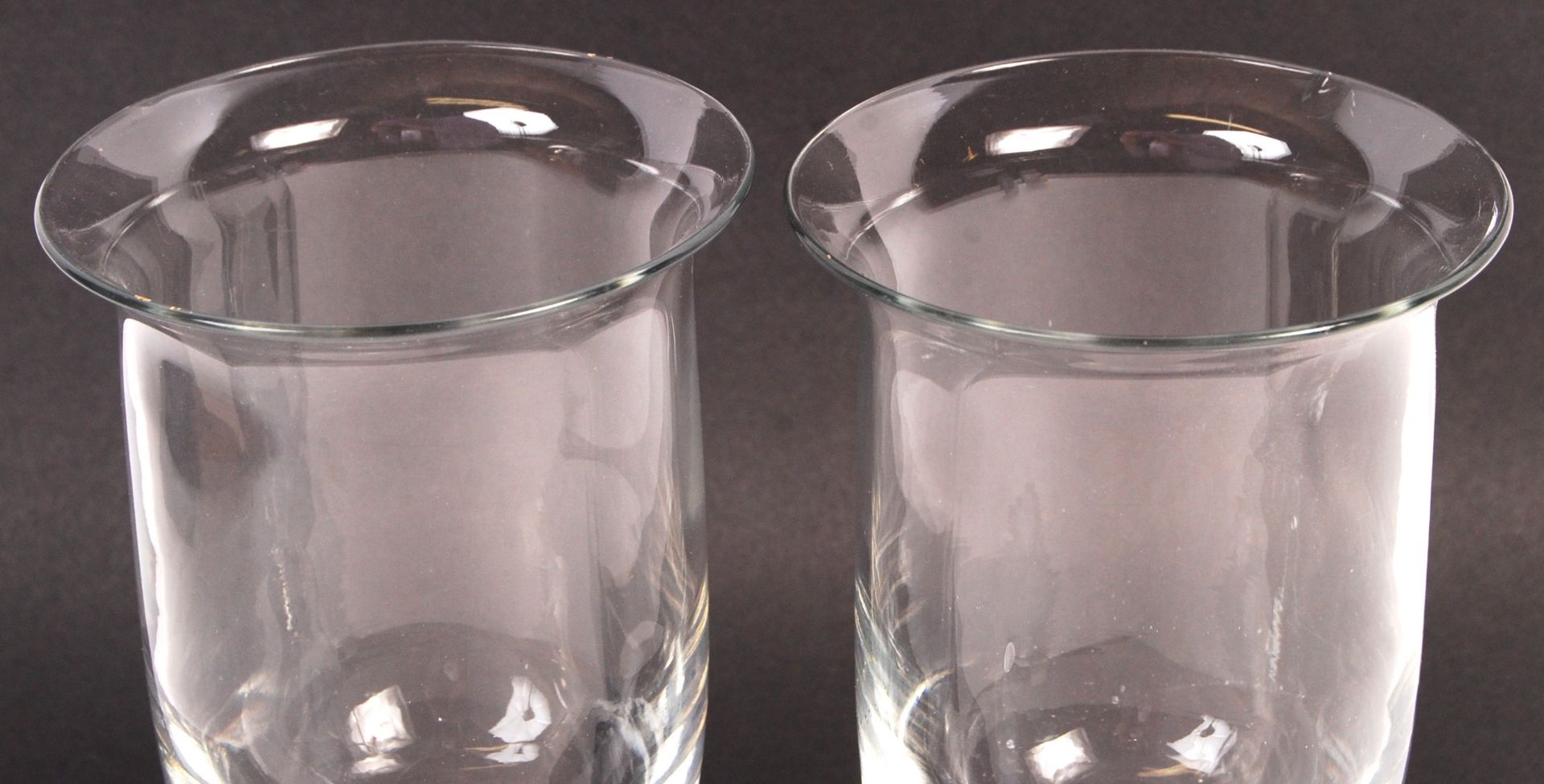 PAIR OF ANTIQUE 19TH CENTURY CELERY GLASSES - Bild 4 aus 5