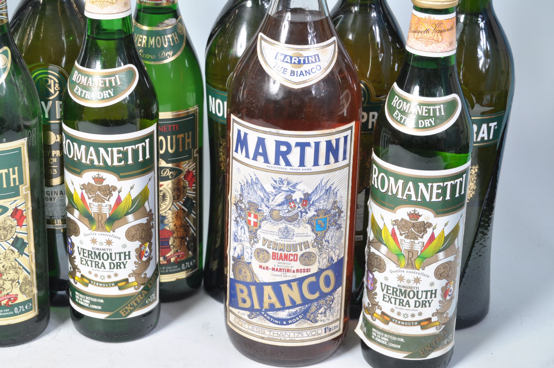LARGE COLLECTION OF VERMOUTH - Bild 3 aus 3