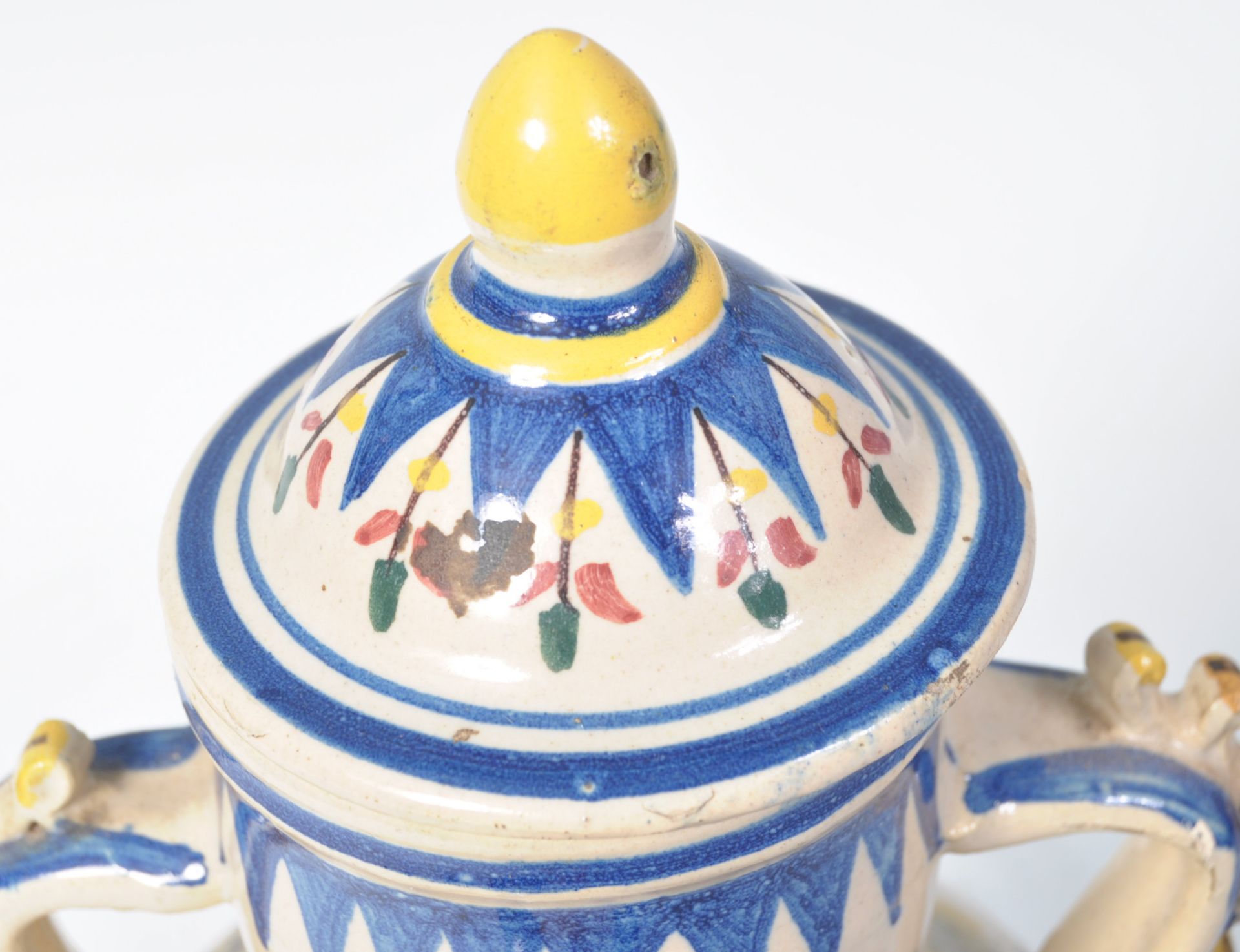 EARLY 19TH CENTURY ITALIAN FAIENCE FOUR HANDLED LIDDED POT - Bild 5 aus 7