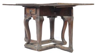 RARE EARLY ANTIQUE OAK GATELEG DINING TABLE WITH SQUARE TOP