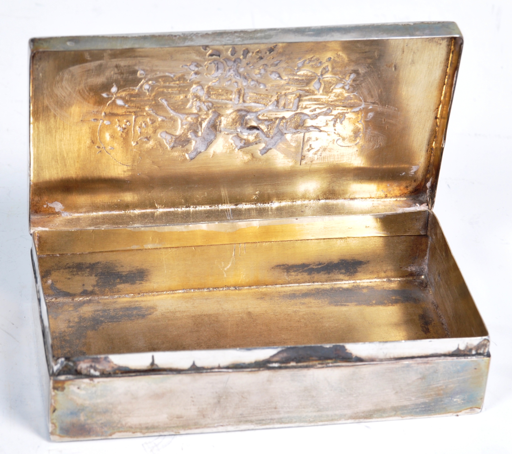 19TH CENTURY GERMAN SILVER 930 HORSE RACING CIGARETTE BOX - Image 3 of 5