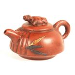 19TH CENTURY CHINESE YIXING POTTERY TEAPOT