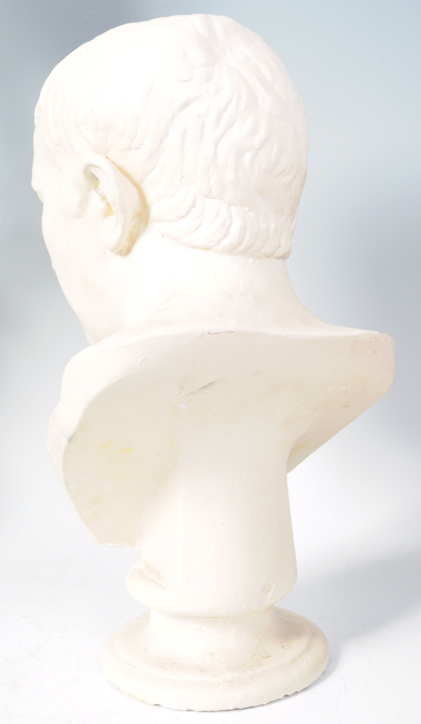 19TH CENTURY PLASTER BUST OF ROMAN EMPEROR JULIUS CAESAR - Image 4 of 7