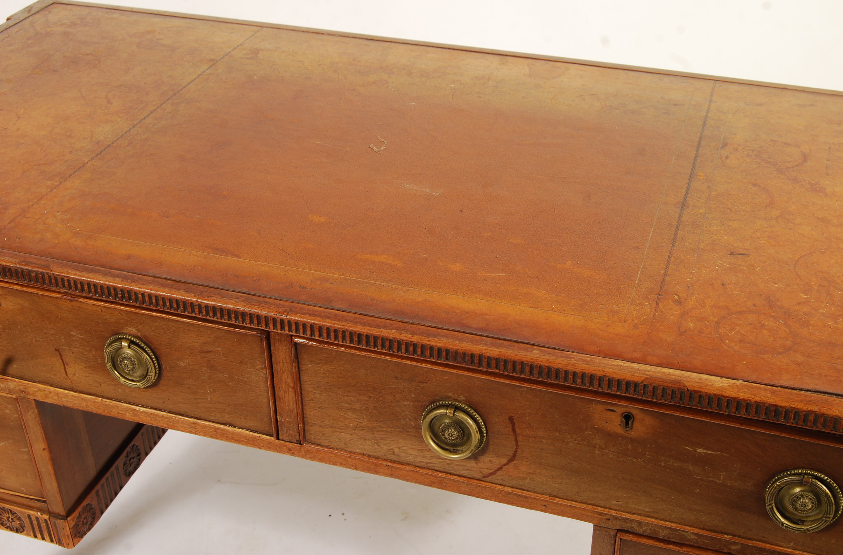 CHIPPENDALE REVIVAL LEATHER AND MAHOGANY DESK - Image 3 of 7
