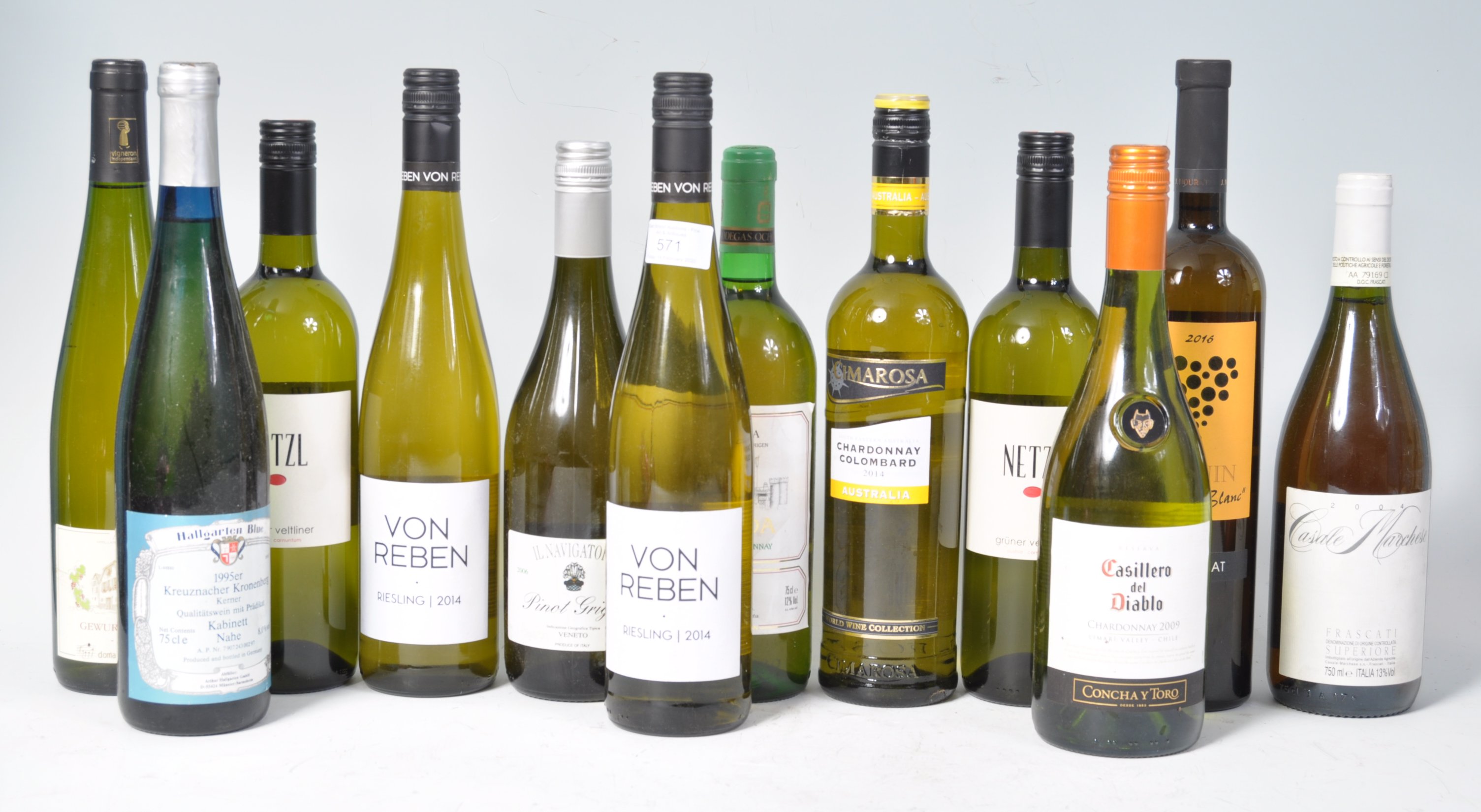 COLLECTION OF BOTTLES OF ASSORTED ALL WORLD WHITE WINES