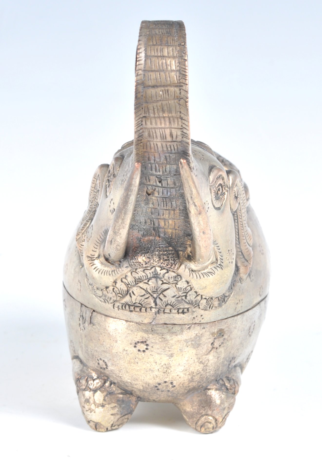 EARLY 20TH CENTURY CAMBODIAN WHITE METAL ELEPHANT BETEL BOX - Image 2 of 7