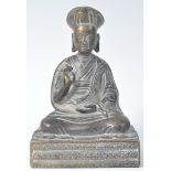 ANTIQUE BRONZE STATUE OF A SEATED ABHAYA MUDRA GES