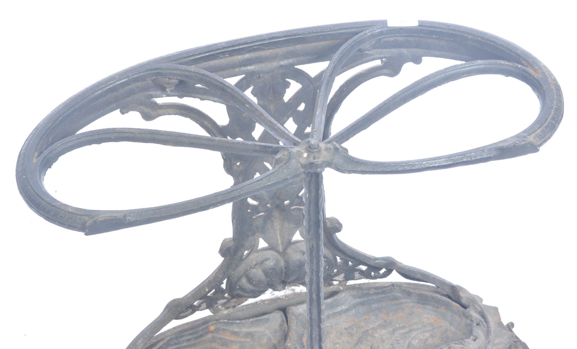 19TH CENTURY VICTORIAN COALBROOKDALE MANNER CAST IRON STICK STAND - Bild 4 aus 6