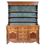 19TH CENTURY NORTH COUNTRY OAK DRESSER WITH PLATE RACK