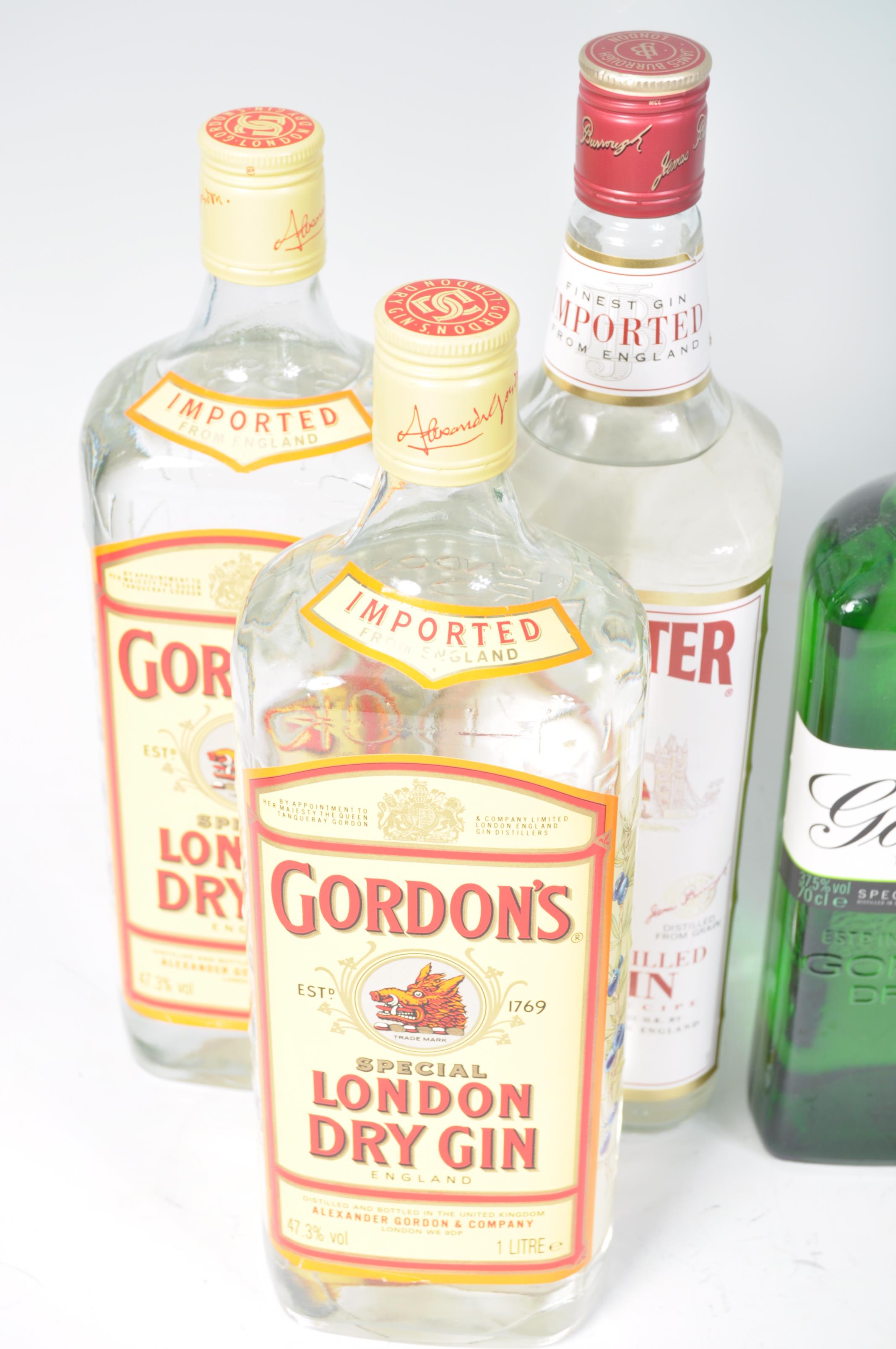 COLLECTION OF ASSORTED BOTTLES OF DRY GIN - Bild 2 aus 3