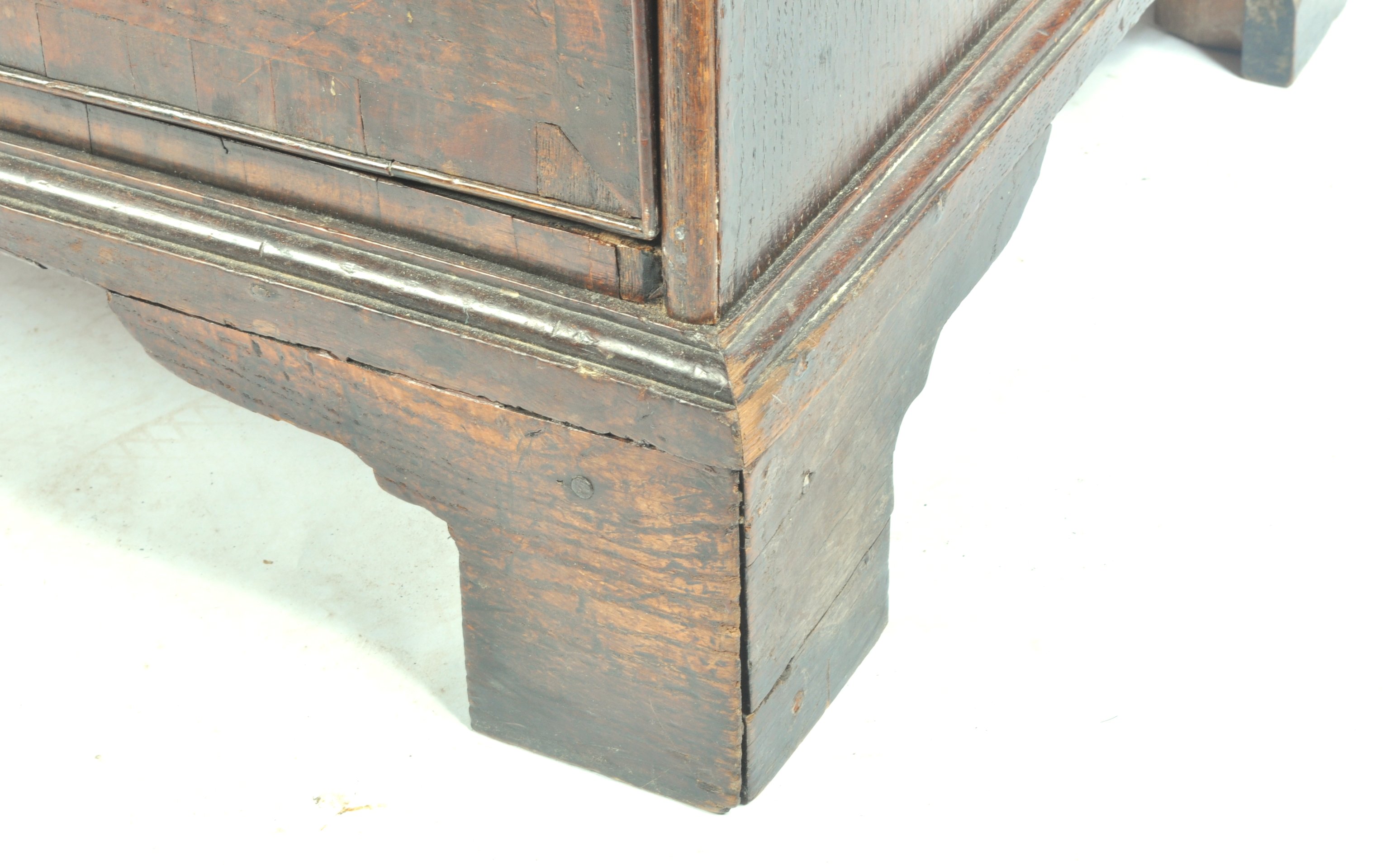 18TH CENTURY ENGLISH OAK TWO OVER FOUR CHEST OF DRAWERS - Image 5 of 6
