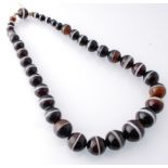 VICTORIAN 19TH CENTURY BANDED AGATE NECKLACE
