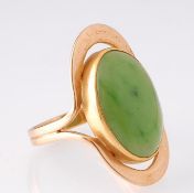 An 18ct Gold & Nephrite Ring