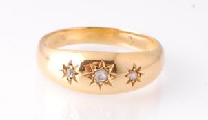 18CT HALLMARKED CHESTER GOLD AND DIAMOND STAR SET RING