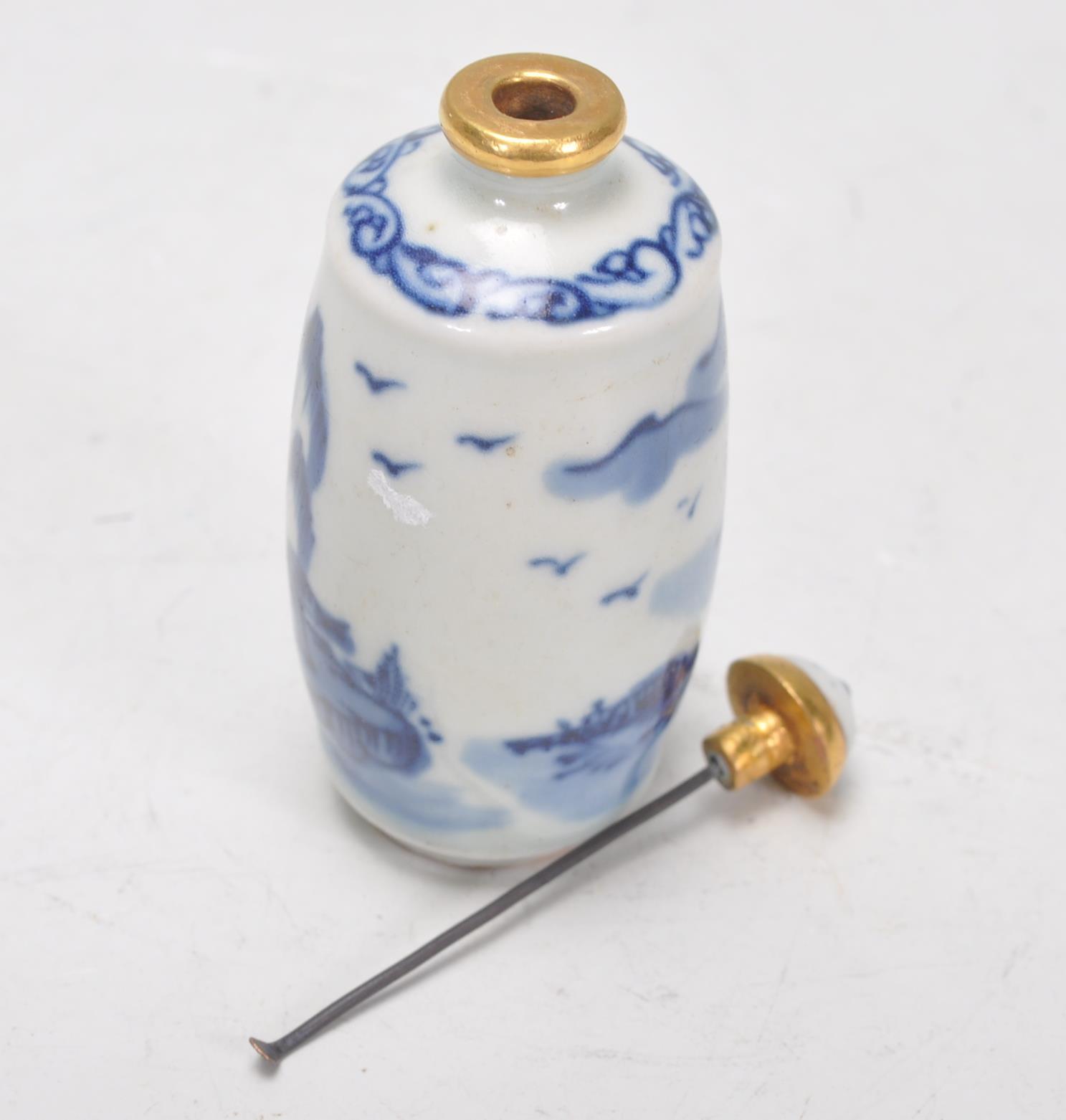 A 19th Century Chinese blue and white scent bottle having hand painted islands decoration - Image 6 of 7