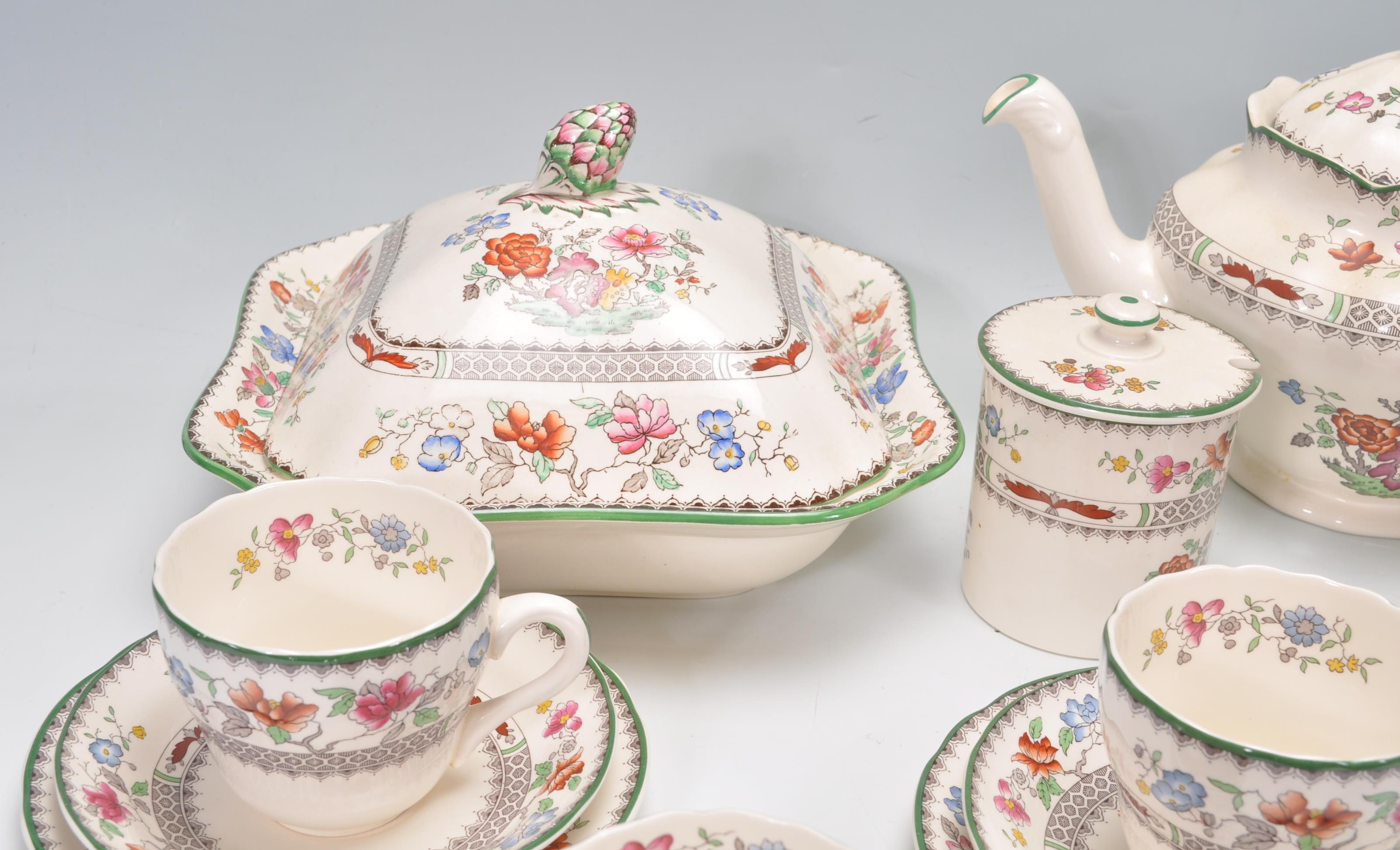 A vintage Spode Chinese Rose pattern six person tea service to include a teapot, sugar bowl, jam - Image 4 of 10