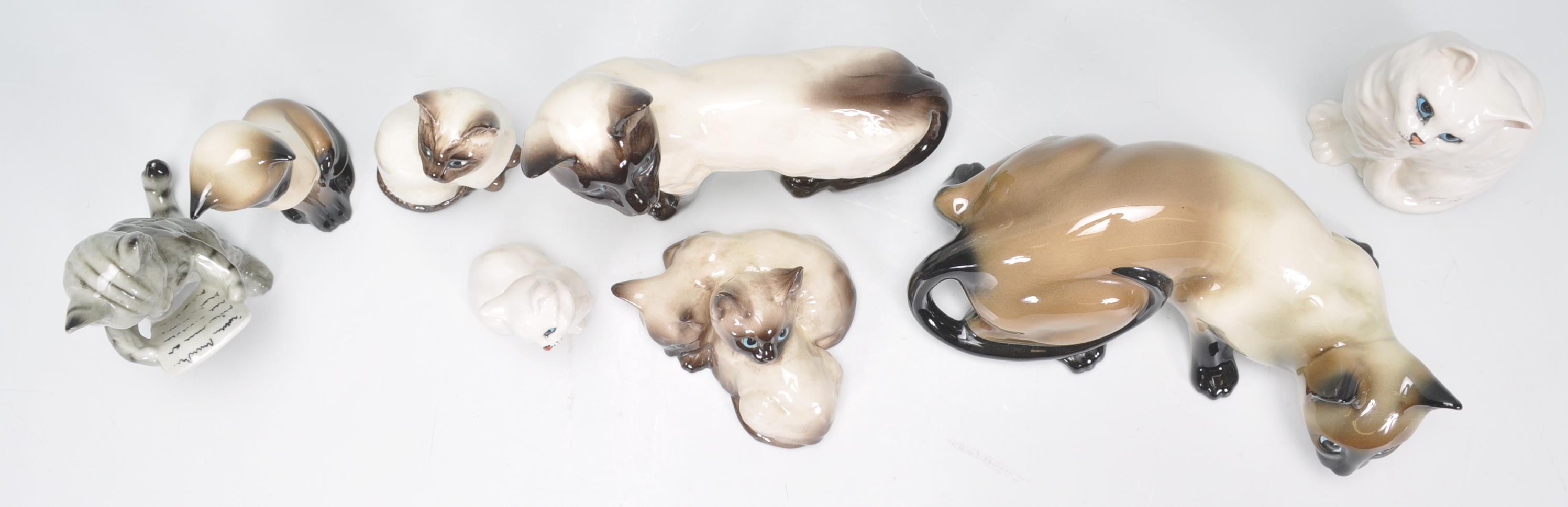 A group vintage 20th Century Beswick ceramic cats to include Siamese cat examples, Persian cats etc. - Image 6 of 11