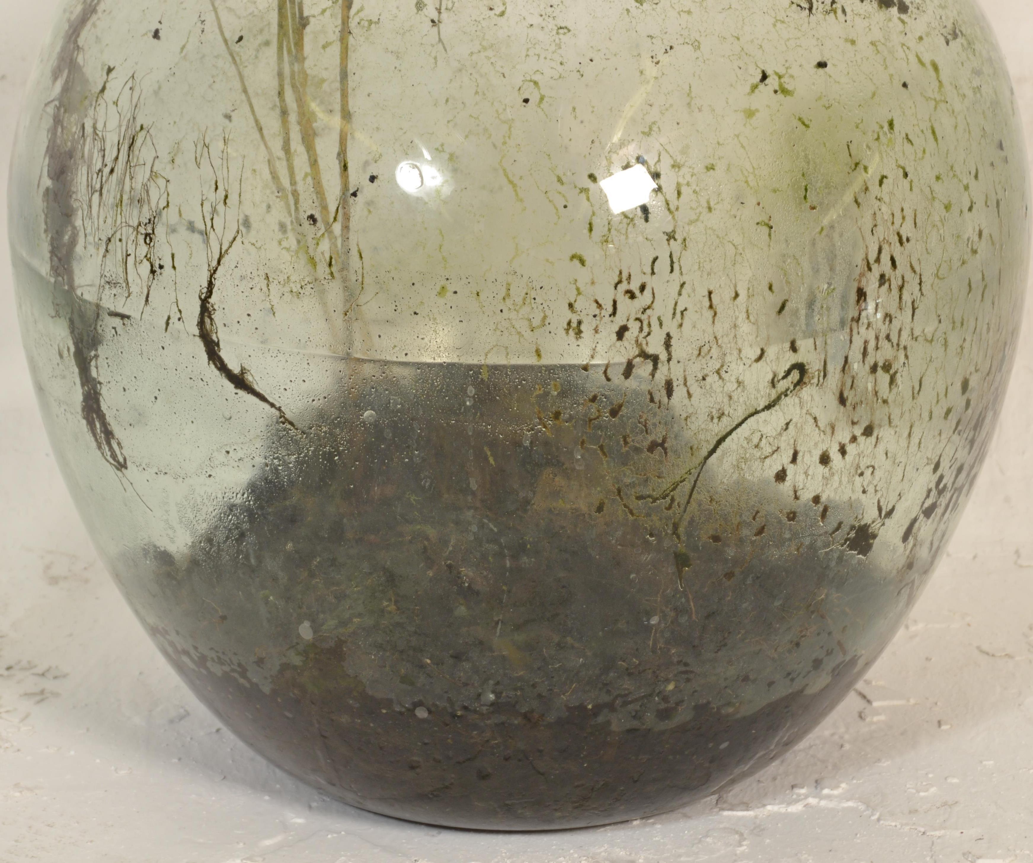 A vintage early 20th century large green glass acid carboy bottle  of globe form with waisted neck - Image 3 of 7