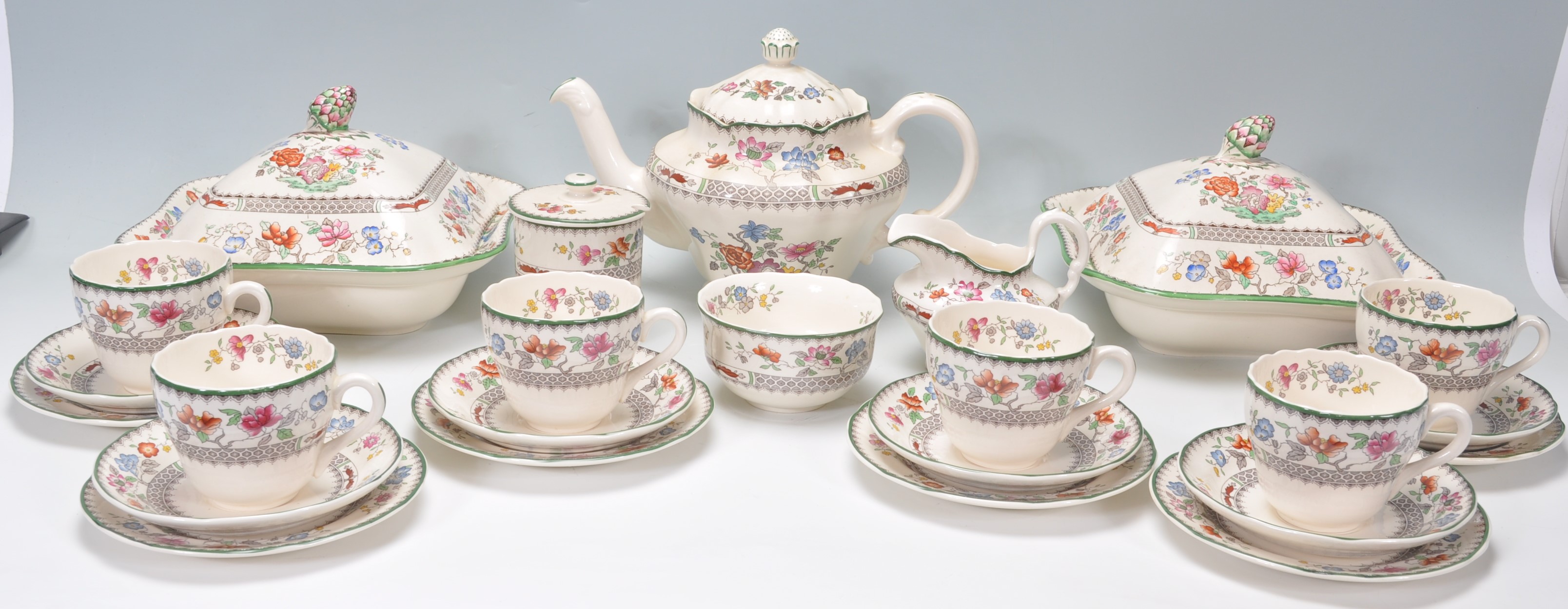 A vintage Spode Chinese Rose pattern six person tea service to include a teapot, sugar bowl, jam - Image 2 of 10